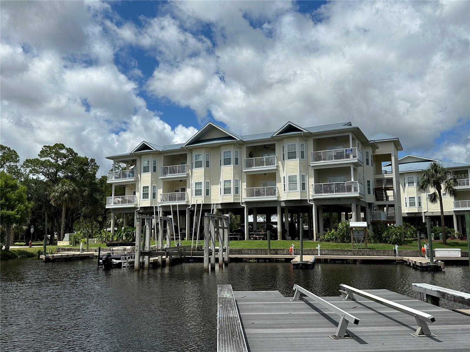 54 SE 910 AVE #210/3, SUWANNEE, FL, 32692