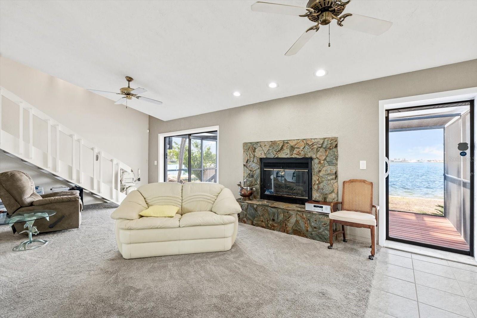 377 22ND AVE SE, ST PETERSBURG, FL, 33705