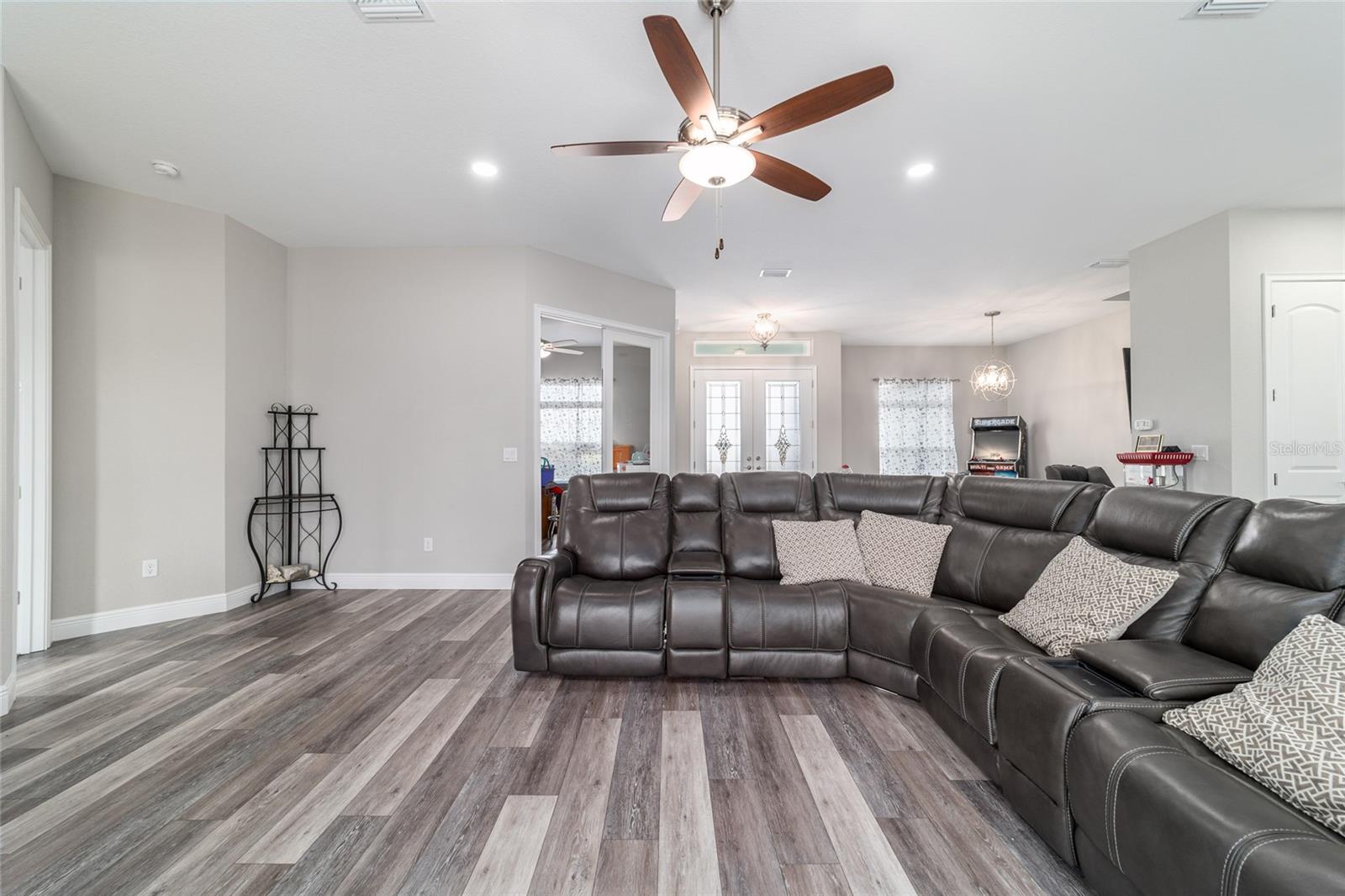 5489 NANTAHALA LN, LADY LAKE, FL, 32159