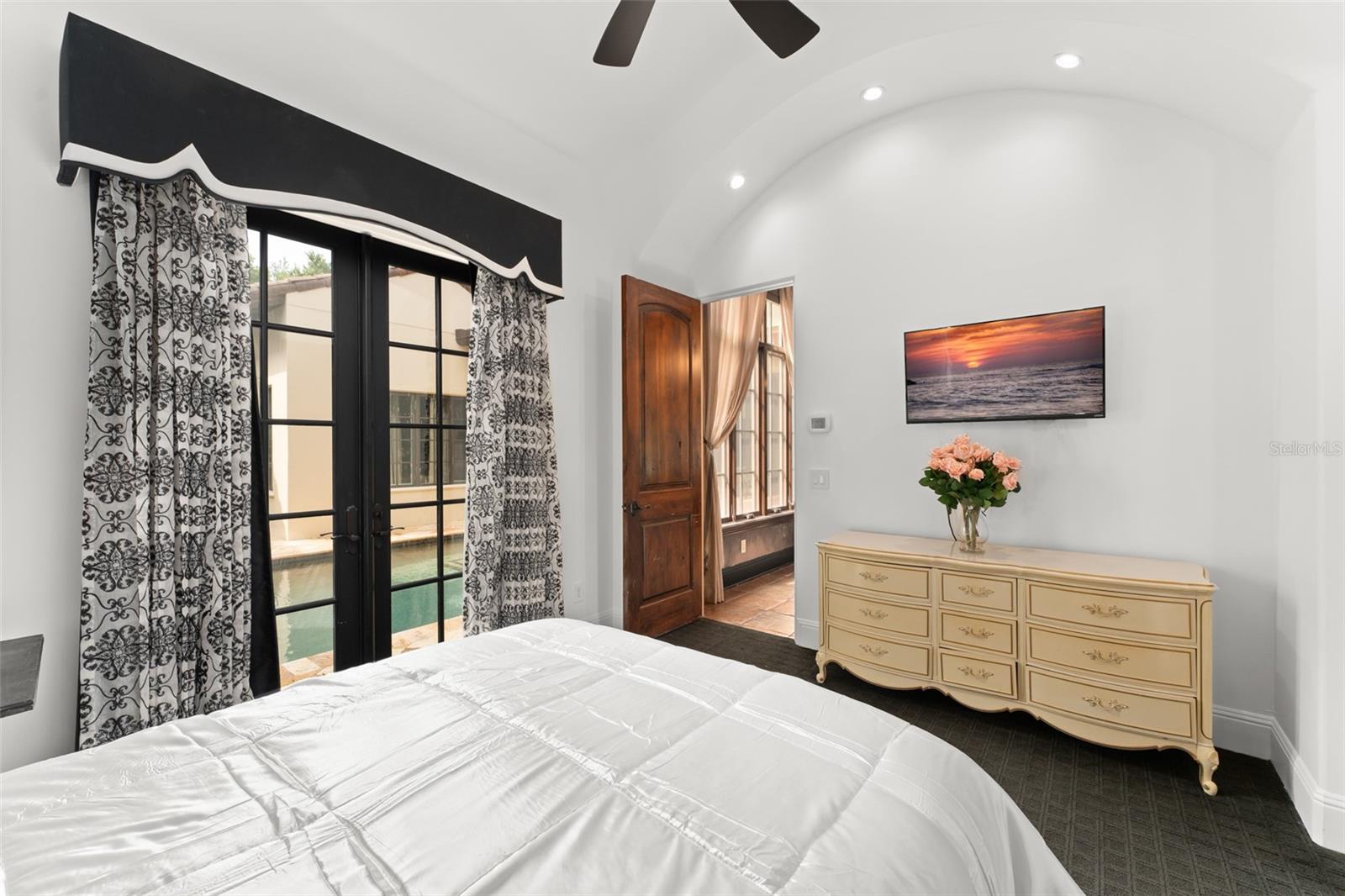 9730 LOUNSBERRY CIR, GOLDEN OAK, FL, 32836