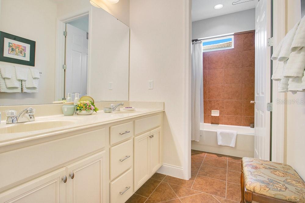 18108 BELLEZZA DR, ORLANDO, FL, 32820