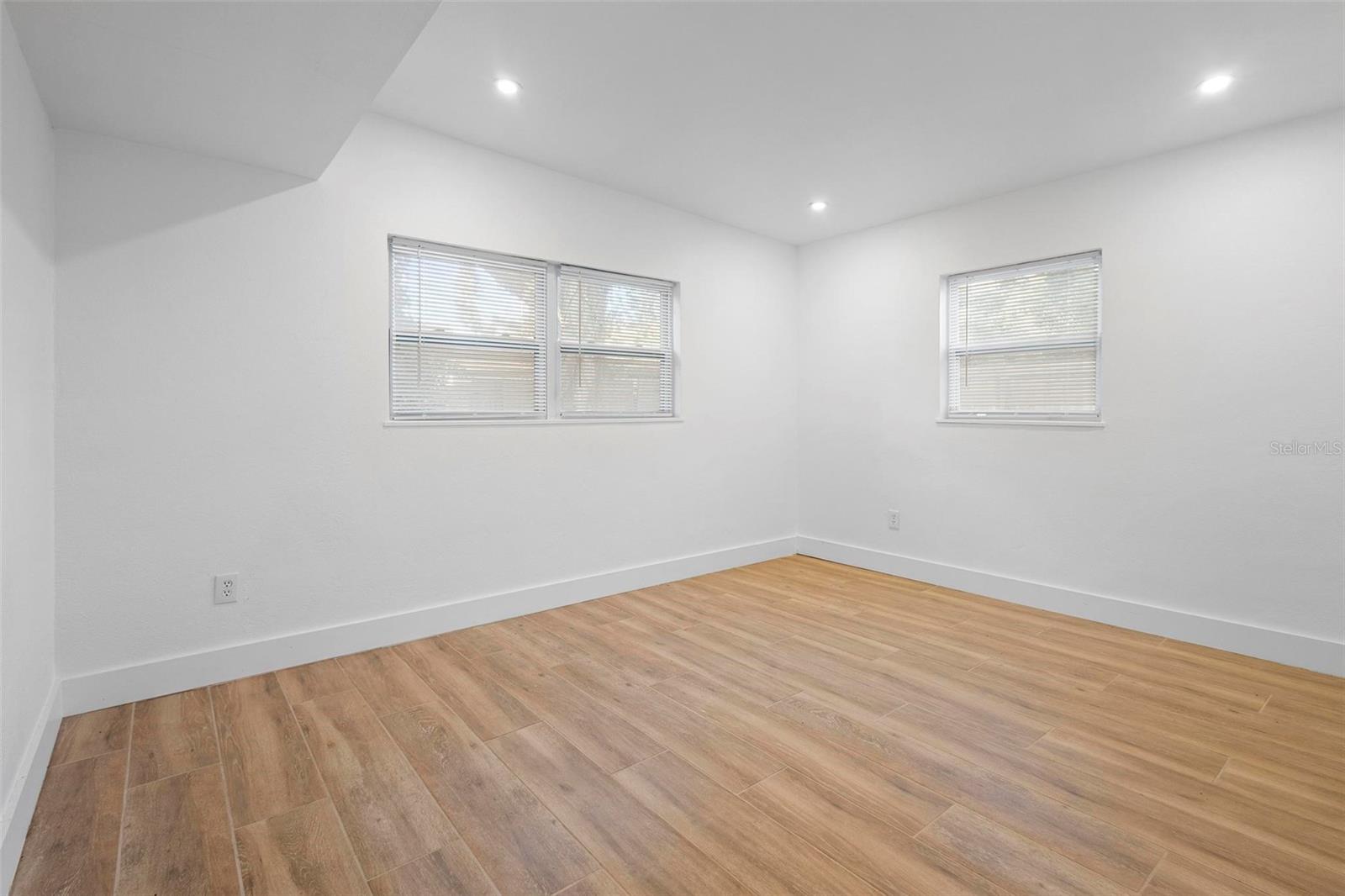 1239 VIRGINIA DR, ORLANDO, FL, 32803