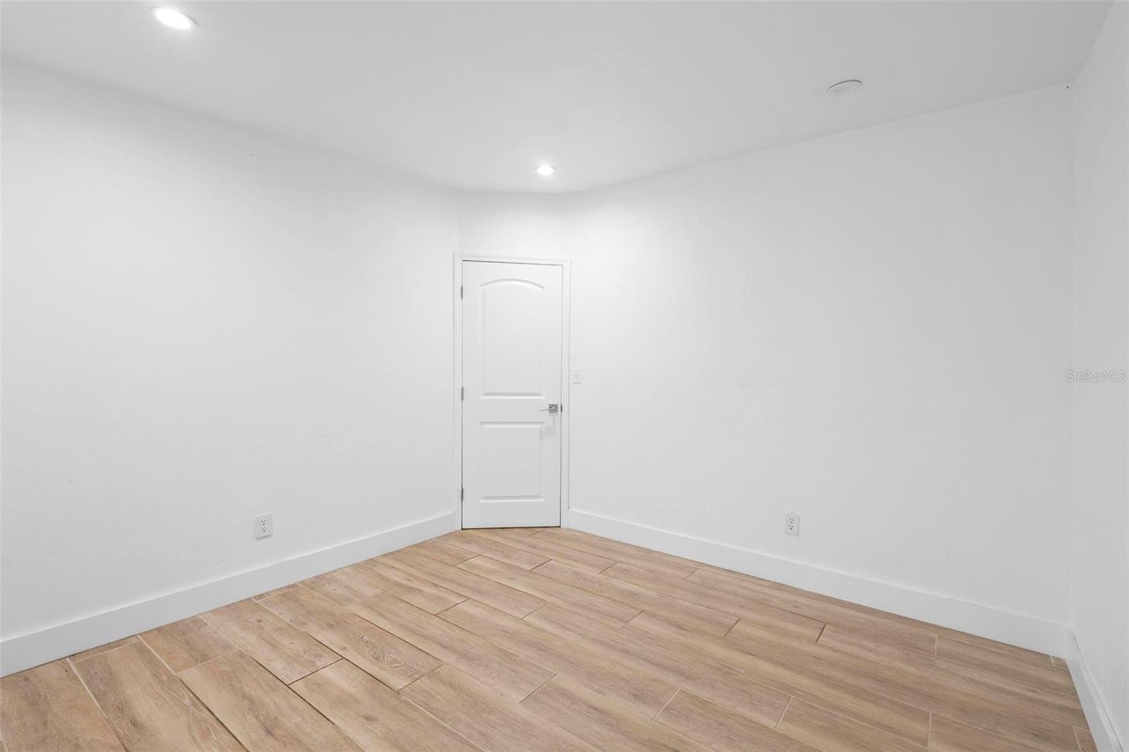 1239 VIRGINIA DR, ORLANDO, FL, 32803