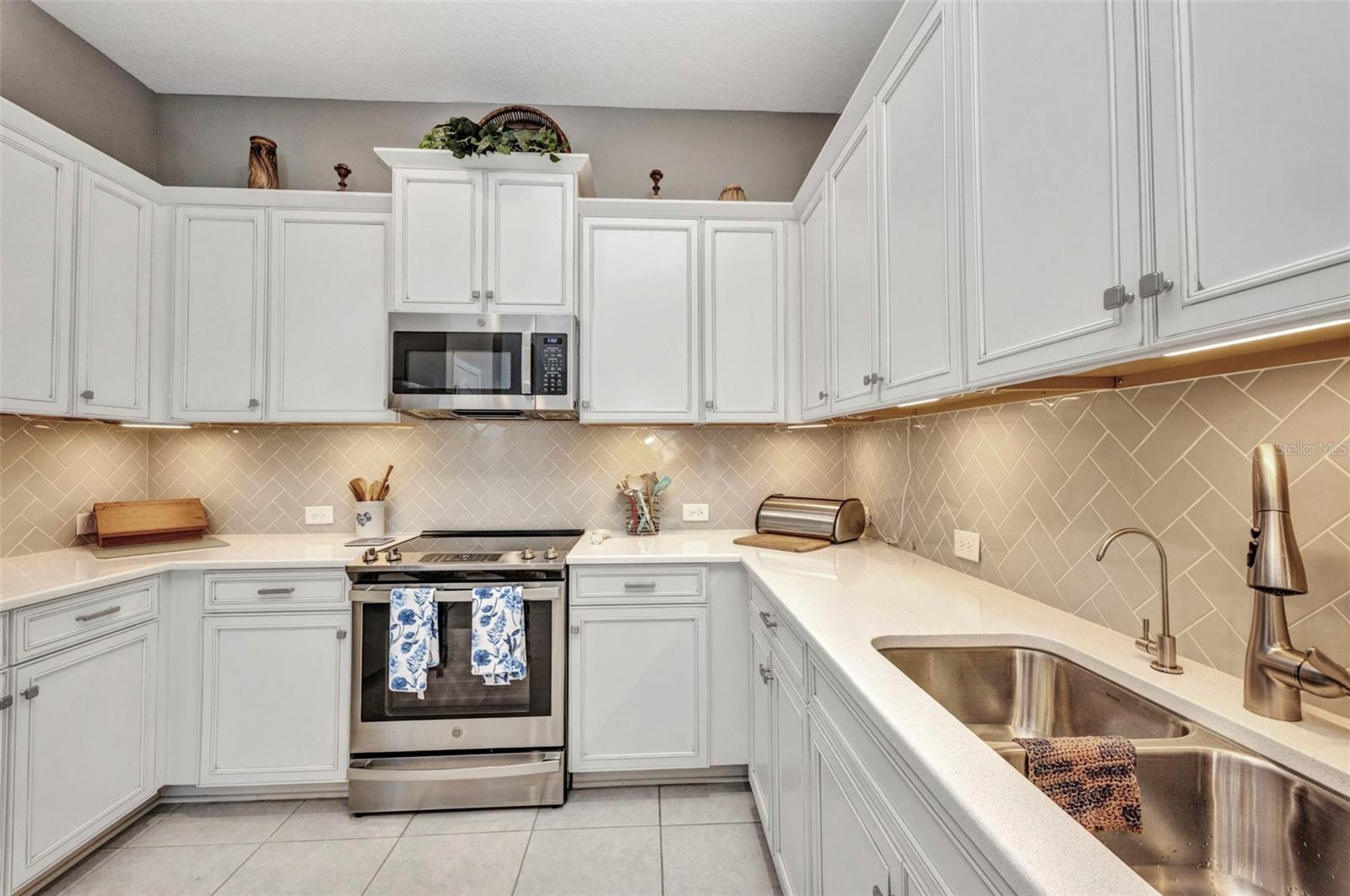 1678 ROYAL CT, PUNTA GORDA, FL, 33980