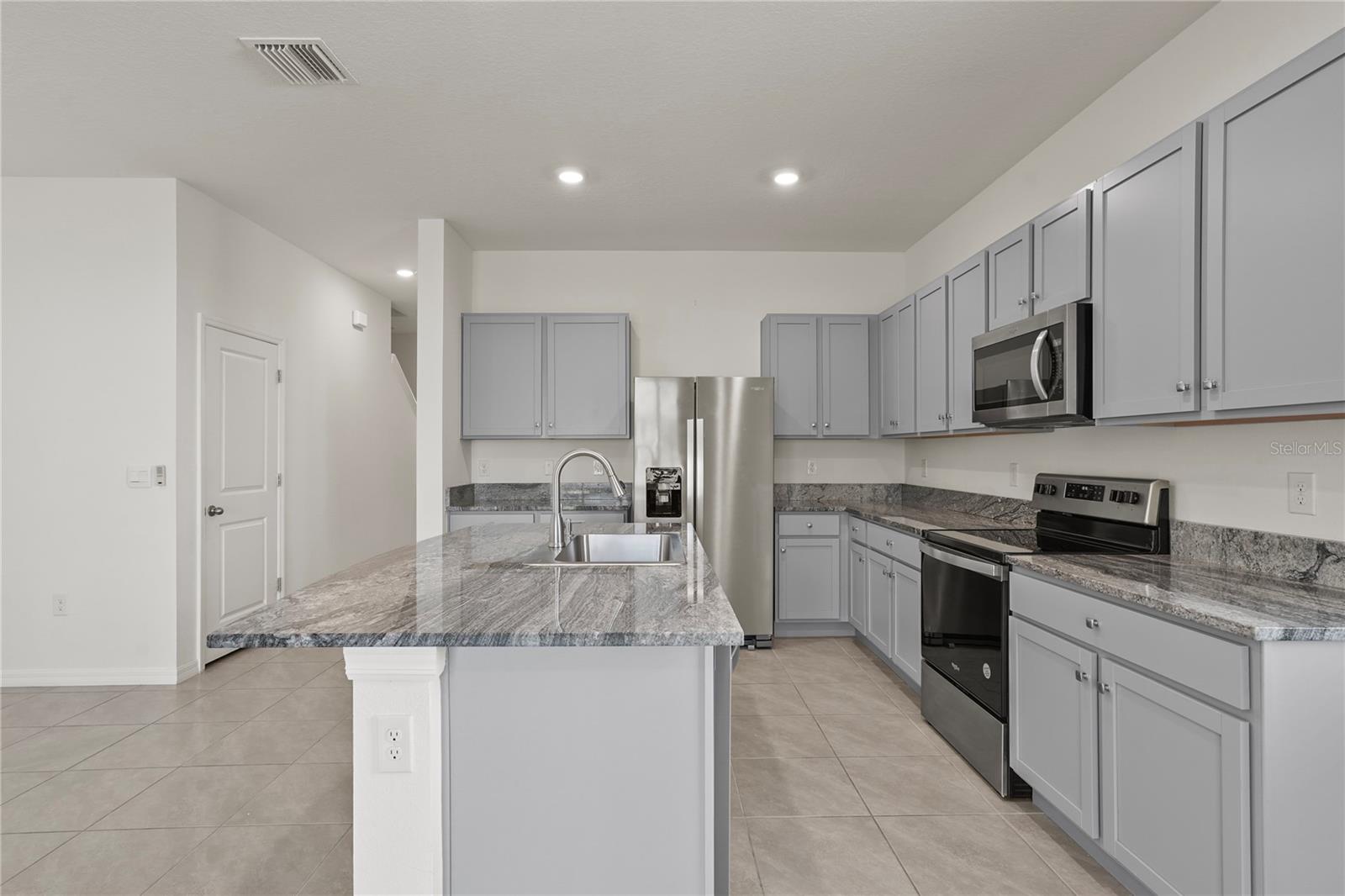 33055 TULIP PETAL LN, WESLEY CHAPEL, FL, 33545