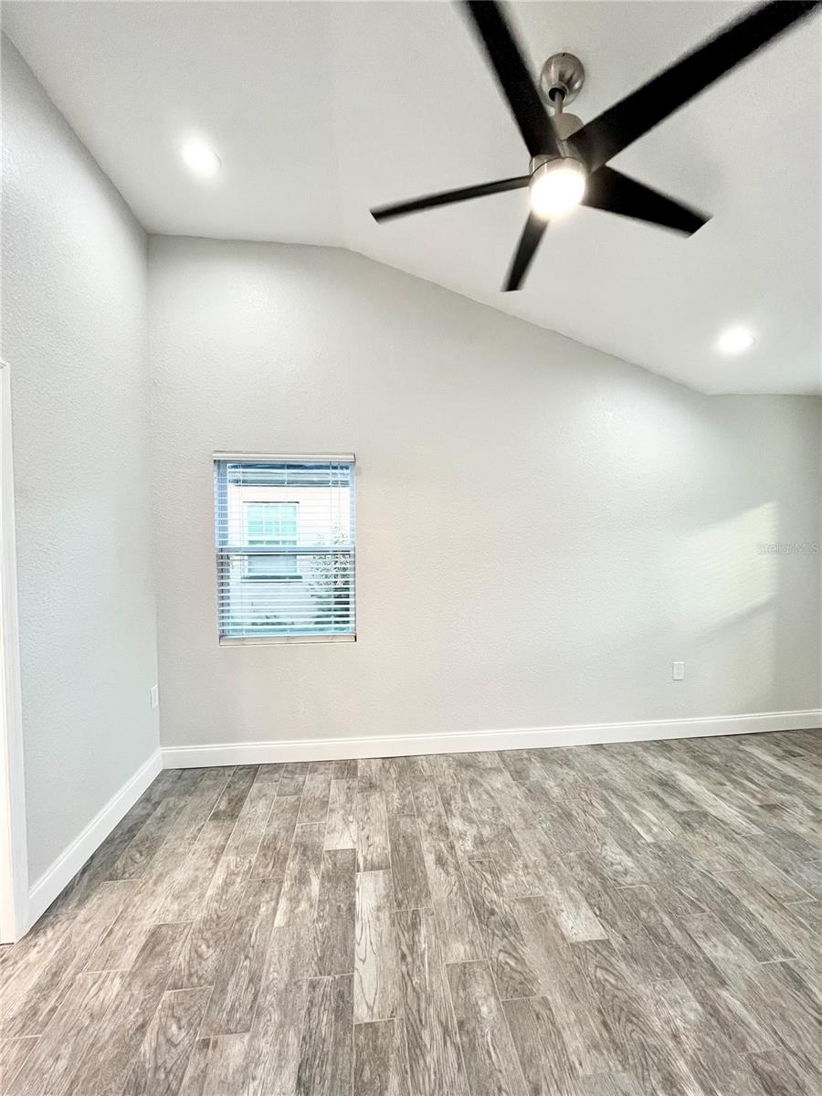 141 41ST AVE NE, ST PETERSBURG, FL, 33703