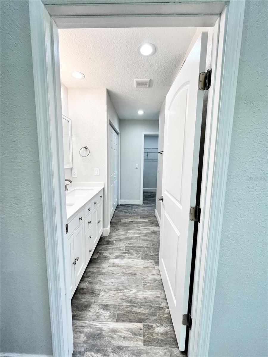 141 41ST AVE NE, ST PETERSBURG, FL, 33703