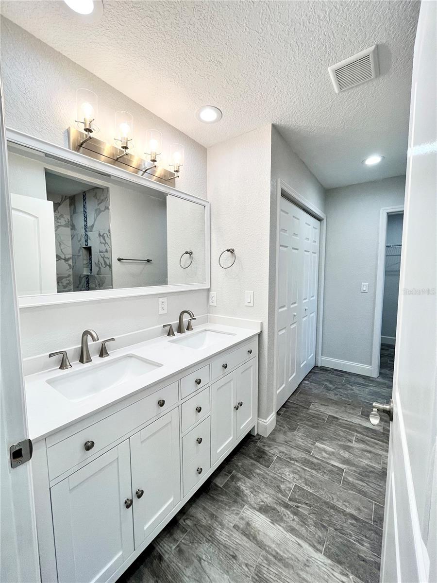 141 41ST AVE NE, ST PETERSBURG, FL, 33703