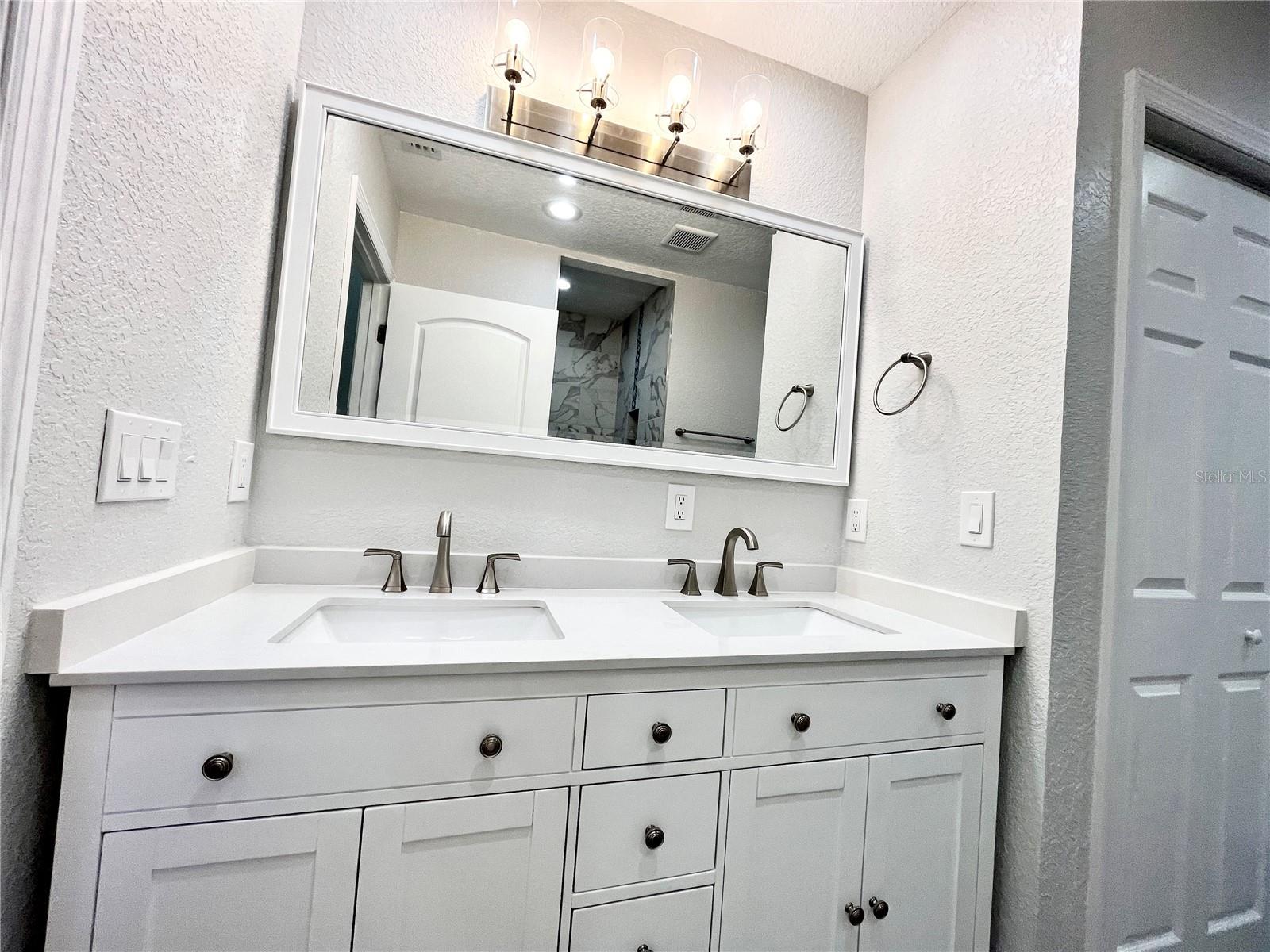 141 41ST AVE NE, ST PETERSBURG, FL, 33703