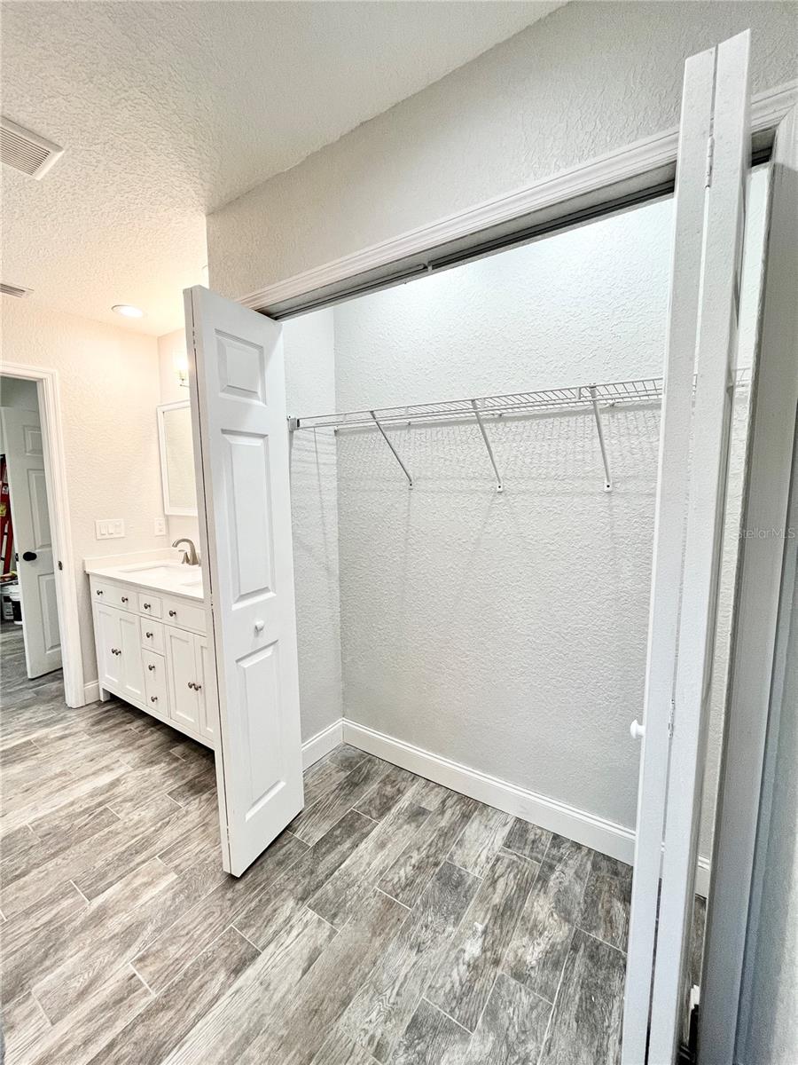 141 41ST AVE NE, ST PETERSBURG, FL, 33703