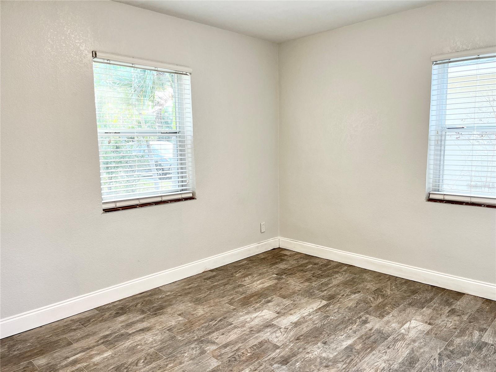 141 41ST AVE NE, ST PETERSBURG, FL, 33703