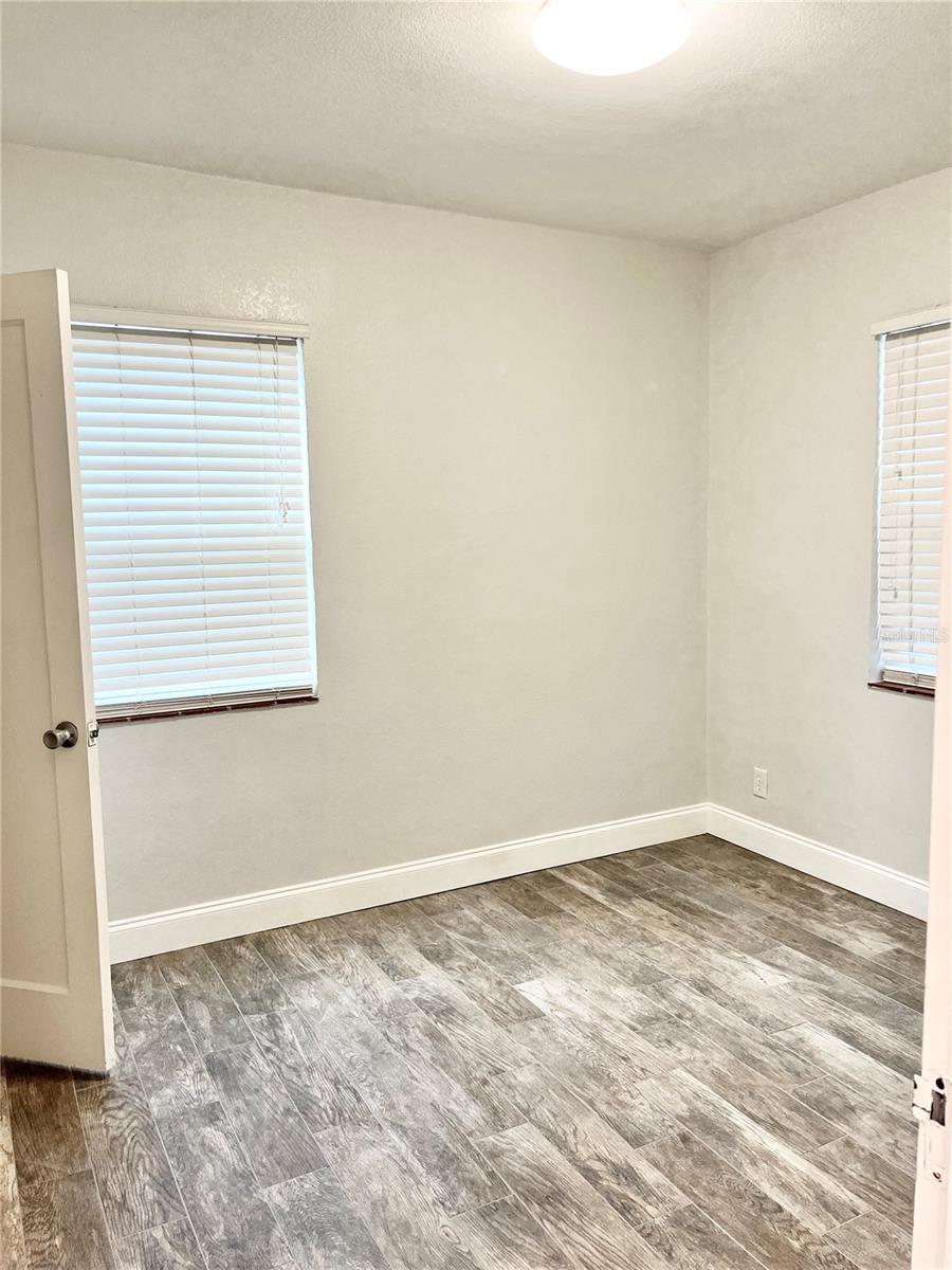 141 41ST AVE NE, ST PETERSBURG, FL, 33703