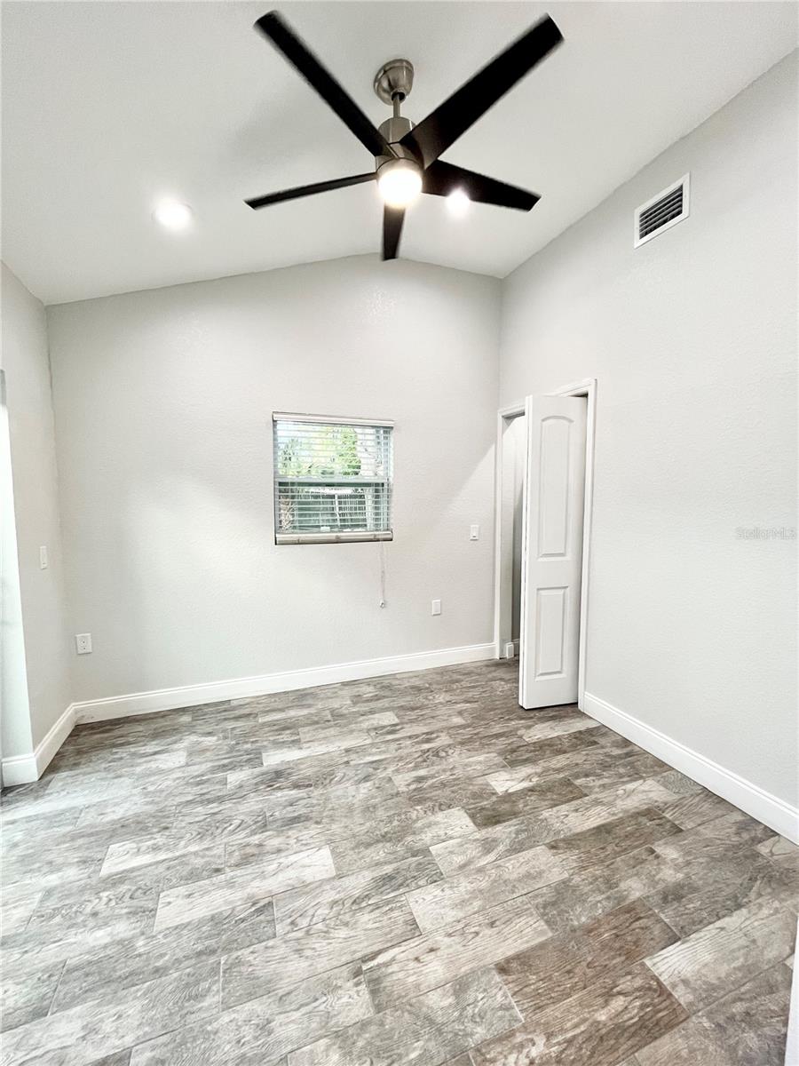 141 41ST AVE NE, ST PETERSBURG, FL, 33703