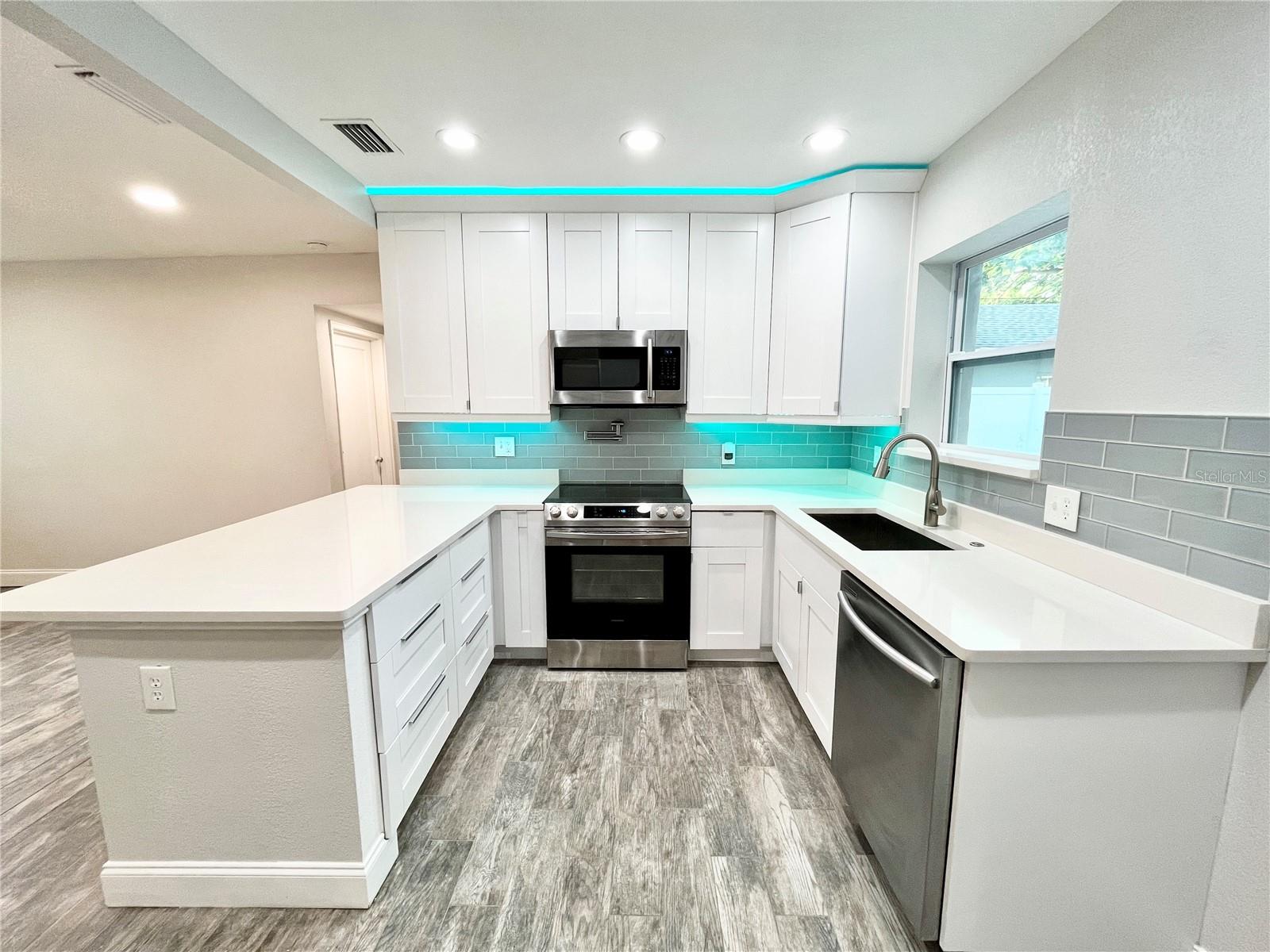 141 41ST AVE NE, ST PETERSBURG, FL, 33703