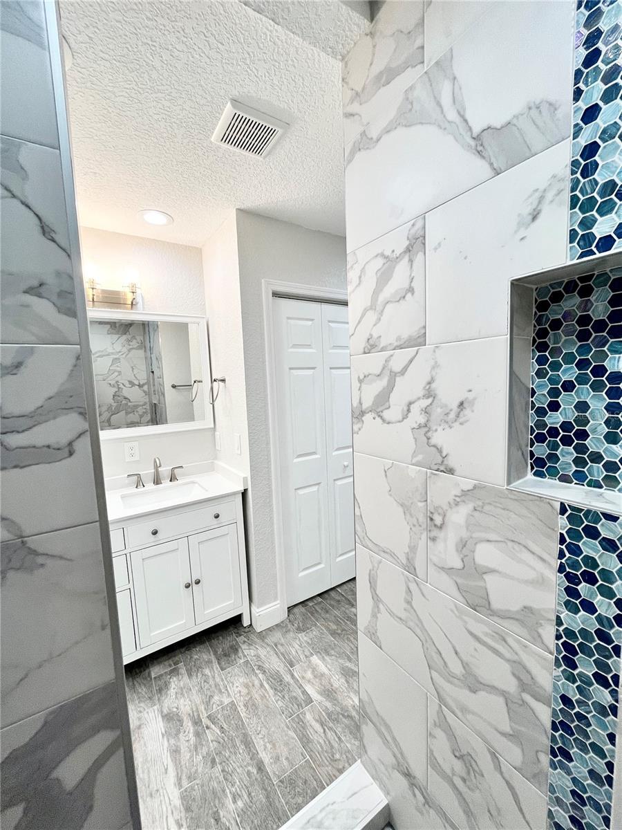 141 41ST AVE NE, ST PETERSBURG, FL, 33703