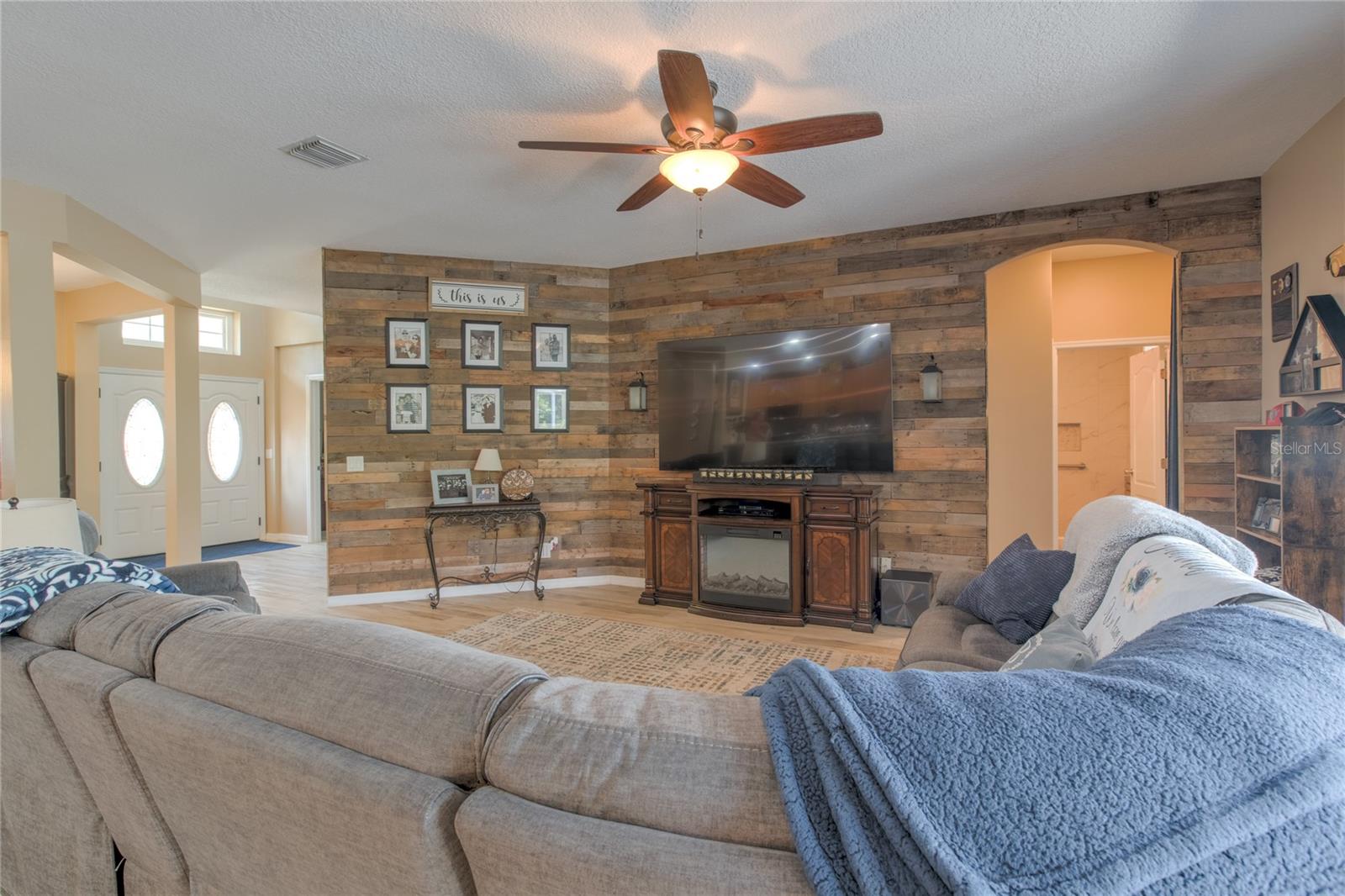 269 ENGLENOOK DR, DEBARY, FL, 32713