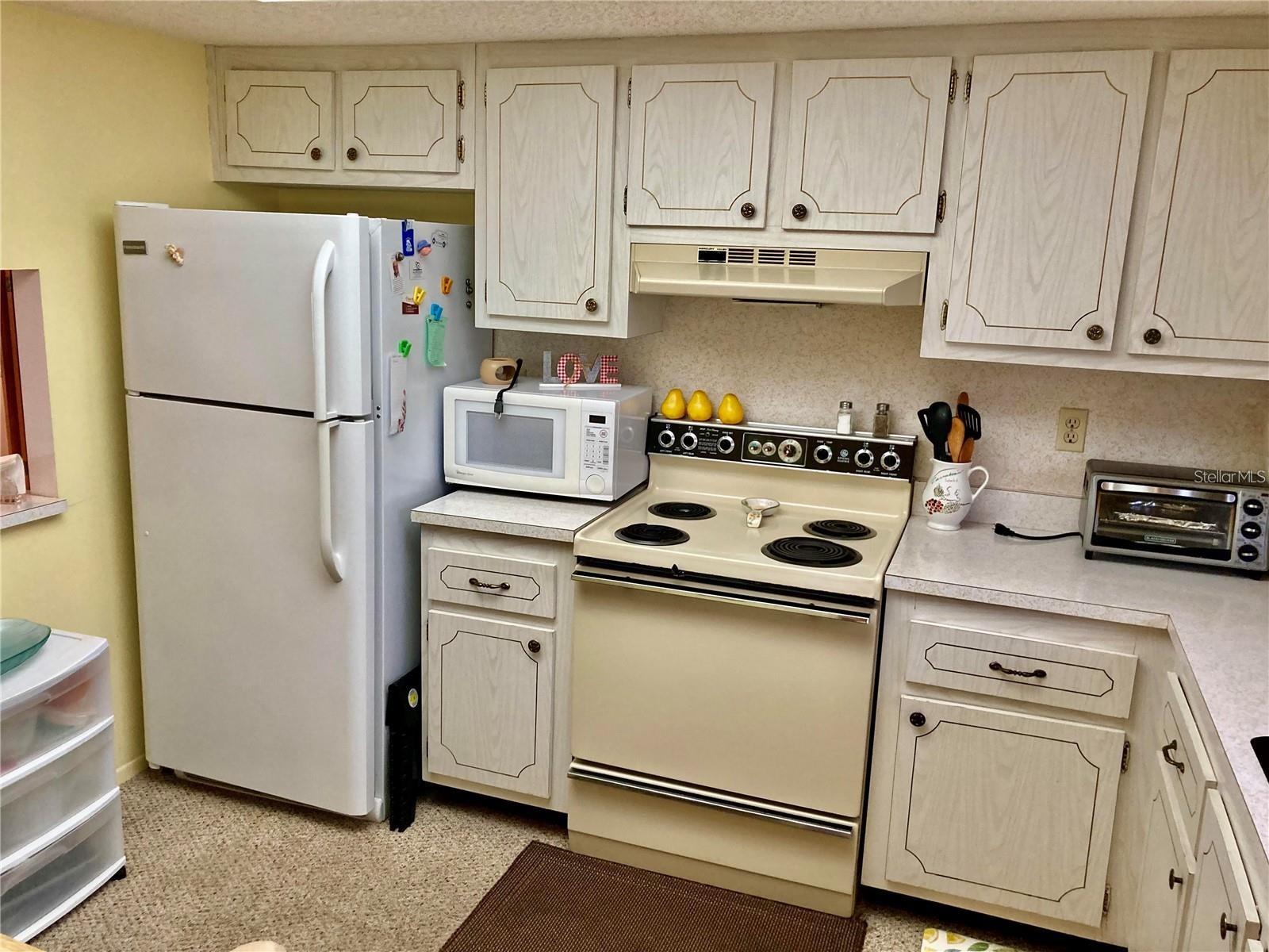 3905 LAKE BAYSHORE DR #301, BRADENTON, FL, 34205