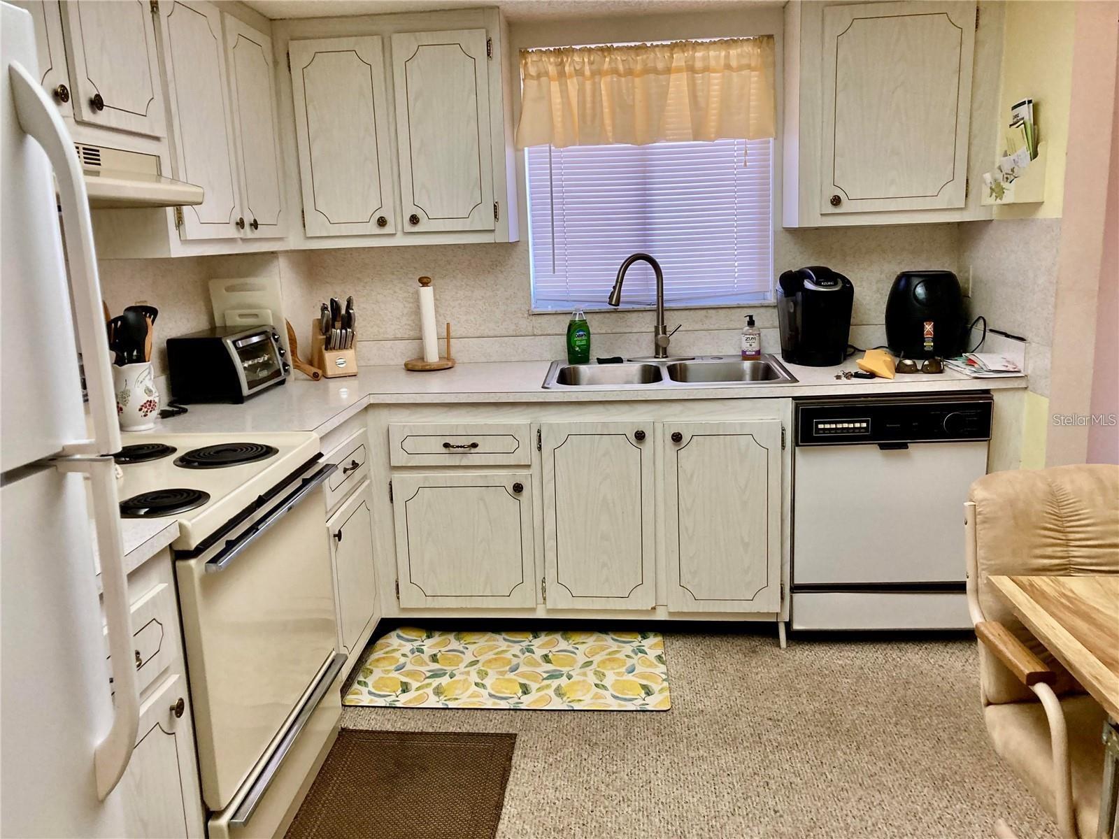 3905 LAKE BAYSHORE DR #301, BRADENTON, FL, 34205