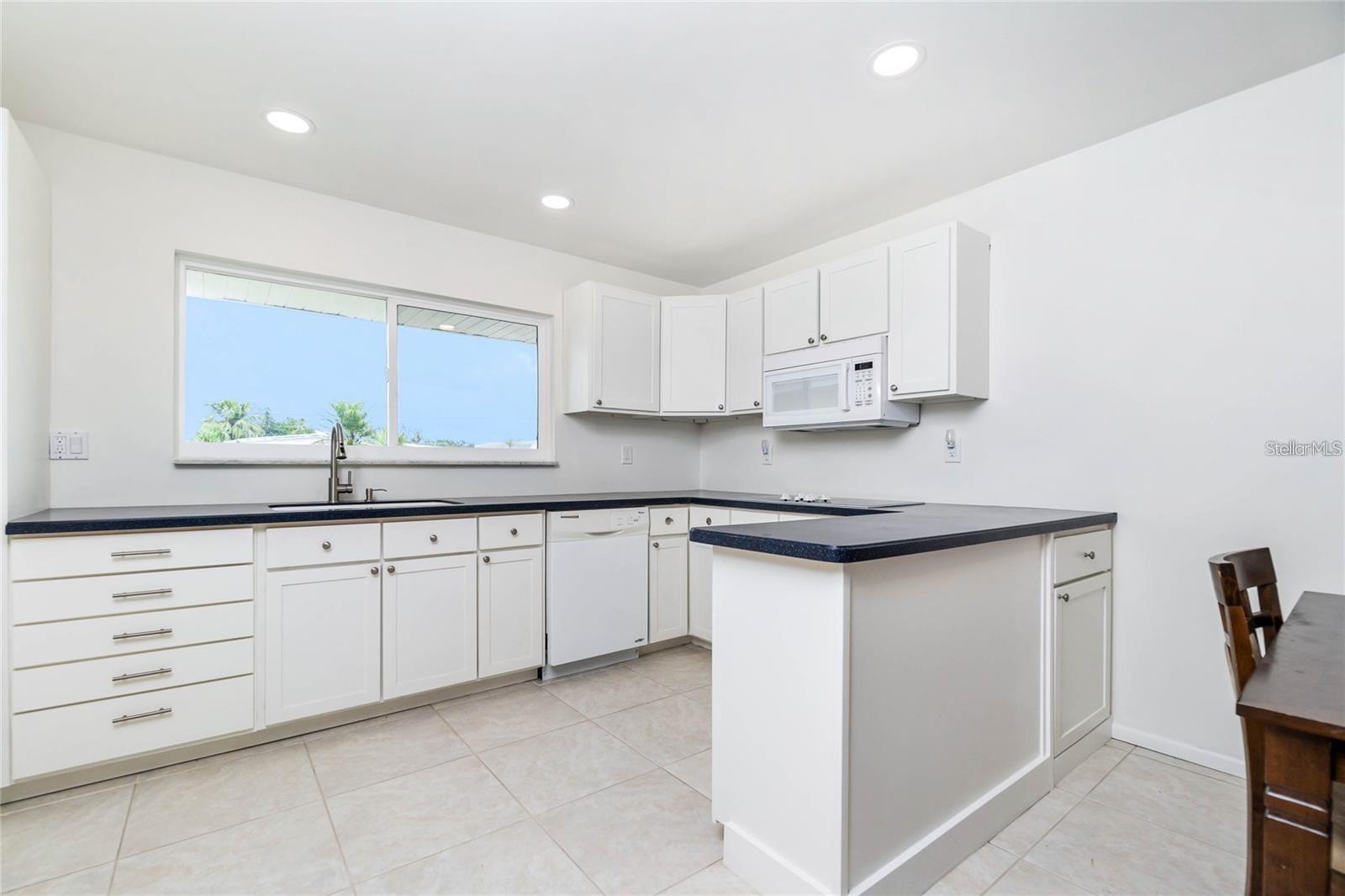 2324 HAYWORTH RD, PORT CHARLOTTE, FL, 33952