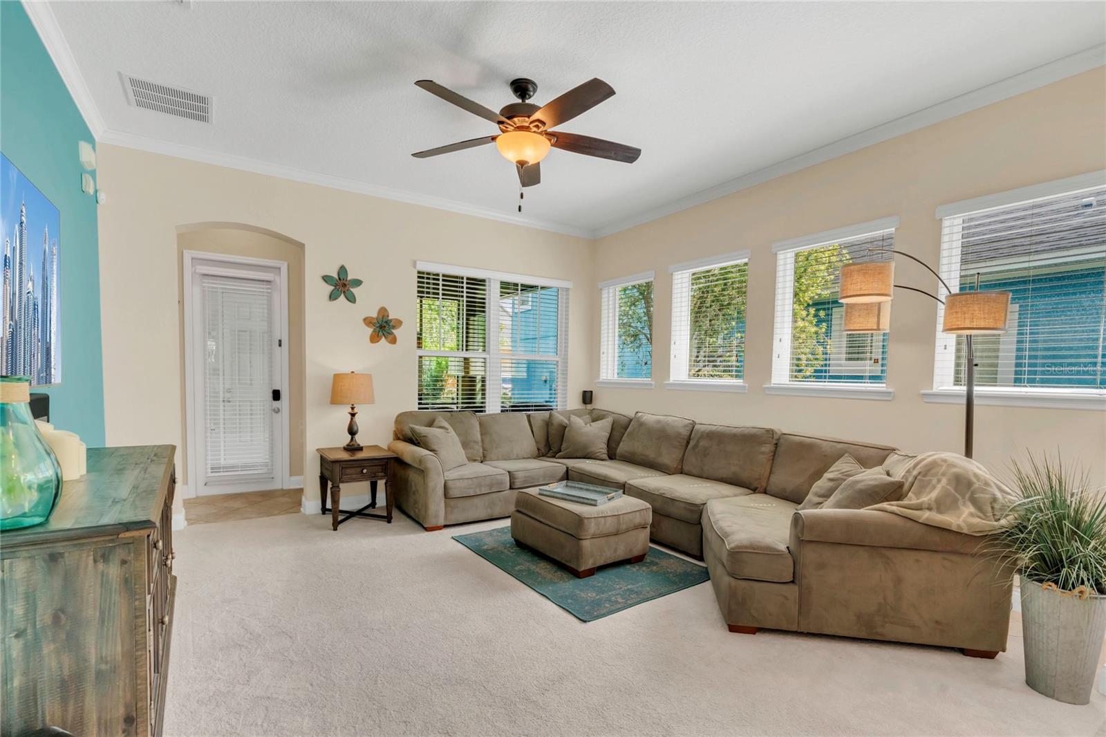 8679 LAUREATE BLVD, ORLANDO, FL, 32827