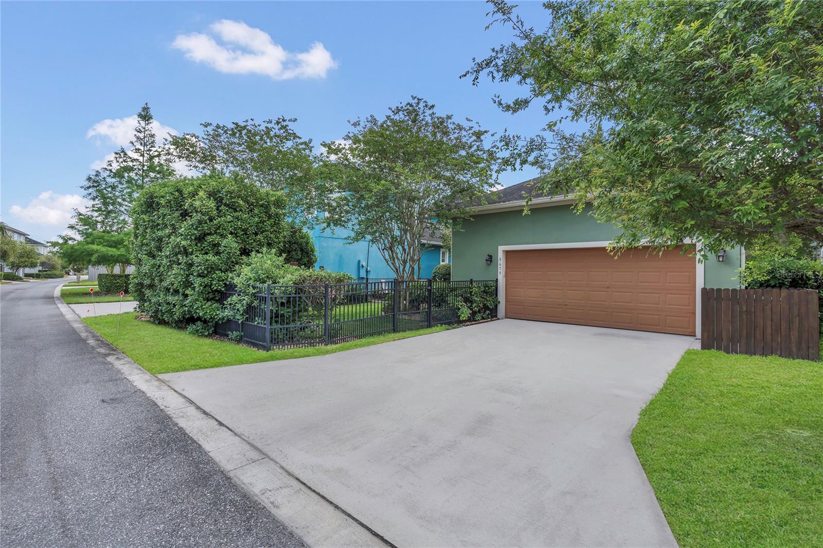 8679 LAUREATE BLVD, ORLANDO, FL, 32827