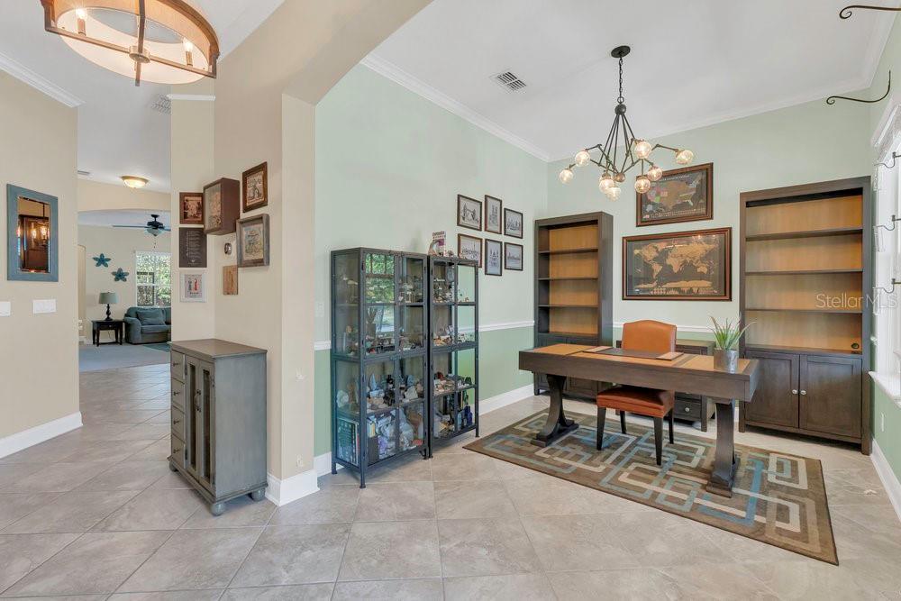 8679 LAUREATE BLVD, ORLANDO, FL, 32827