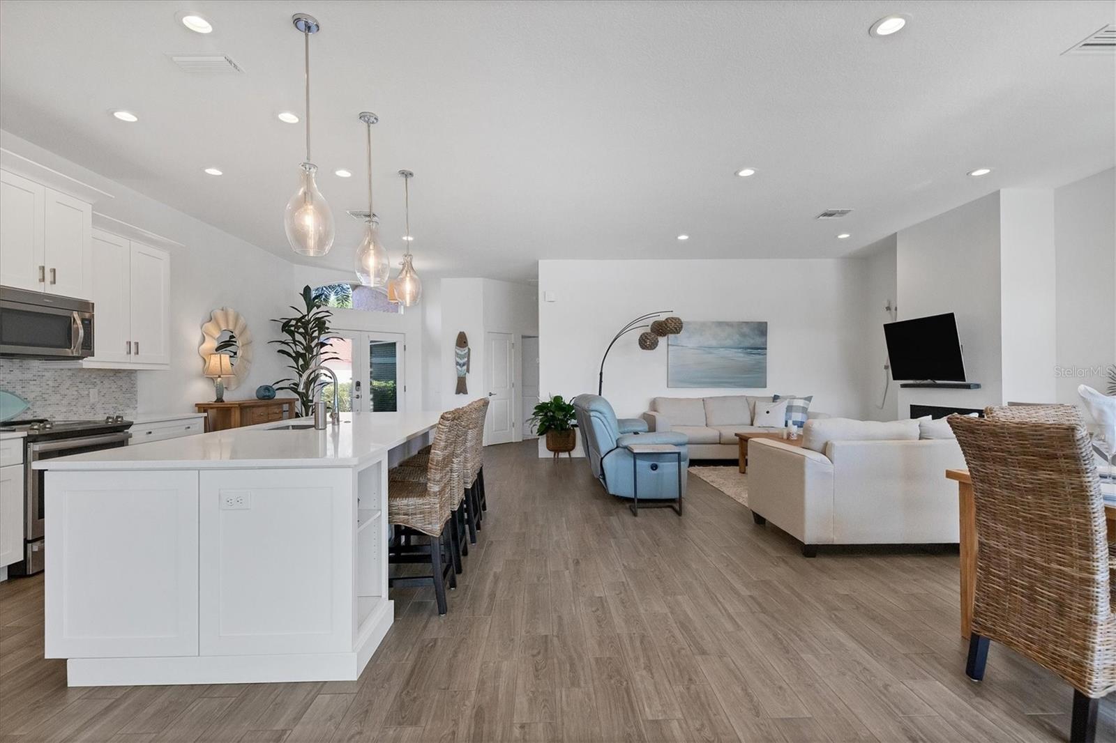 7317 REGINA ROYALE BLVD #20, SARASOTA, FL, 34238