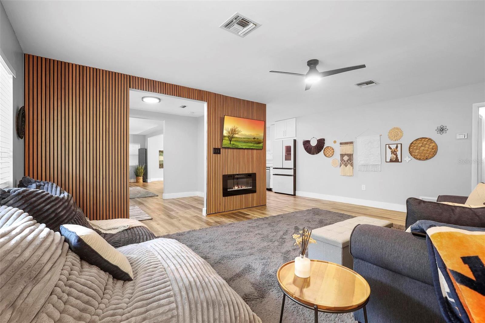 412 PINAR DR, ORLANDO, FL, 32825