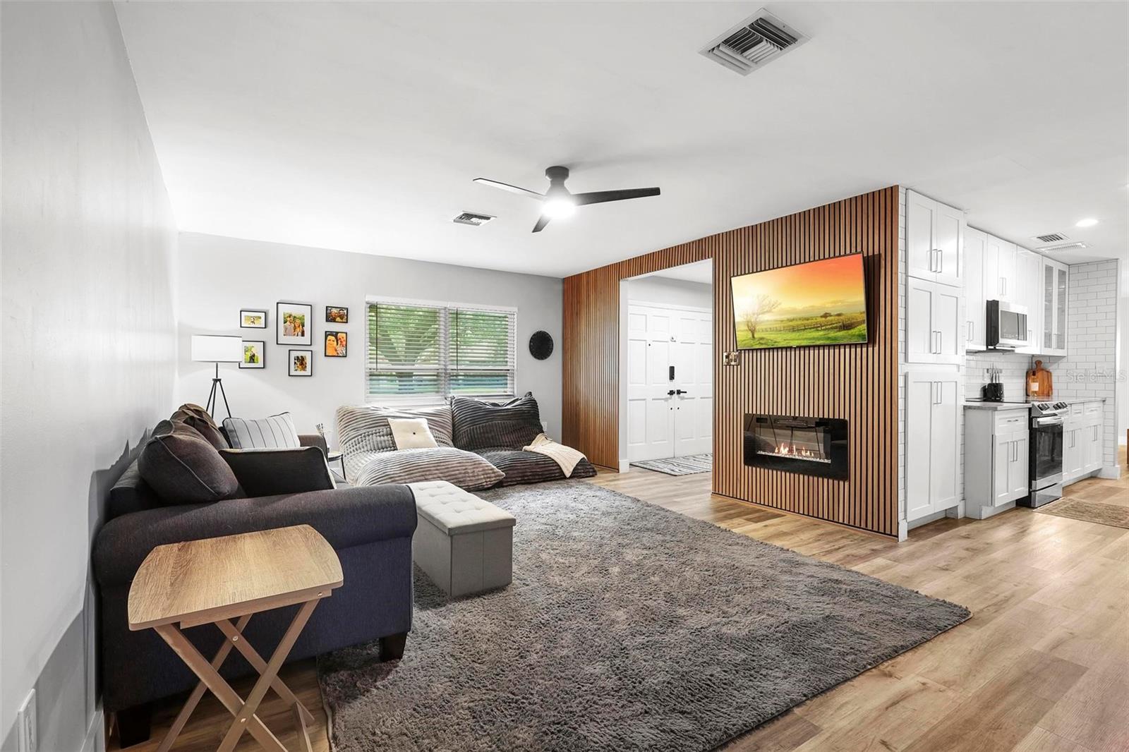 412 PINAR DR, ORLANDO, FL, 32825