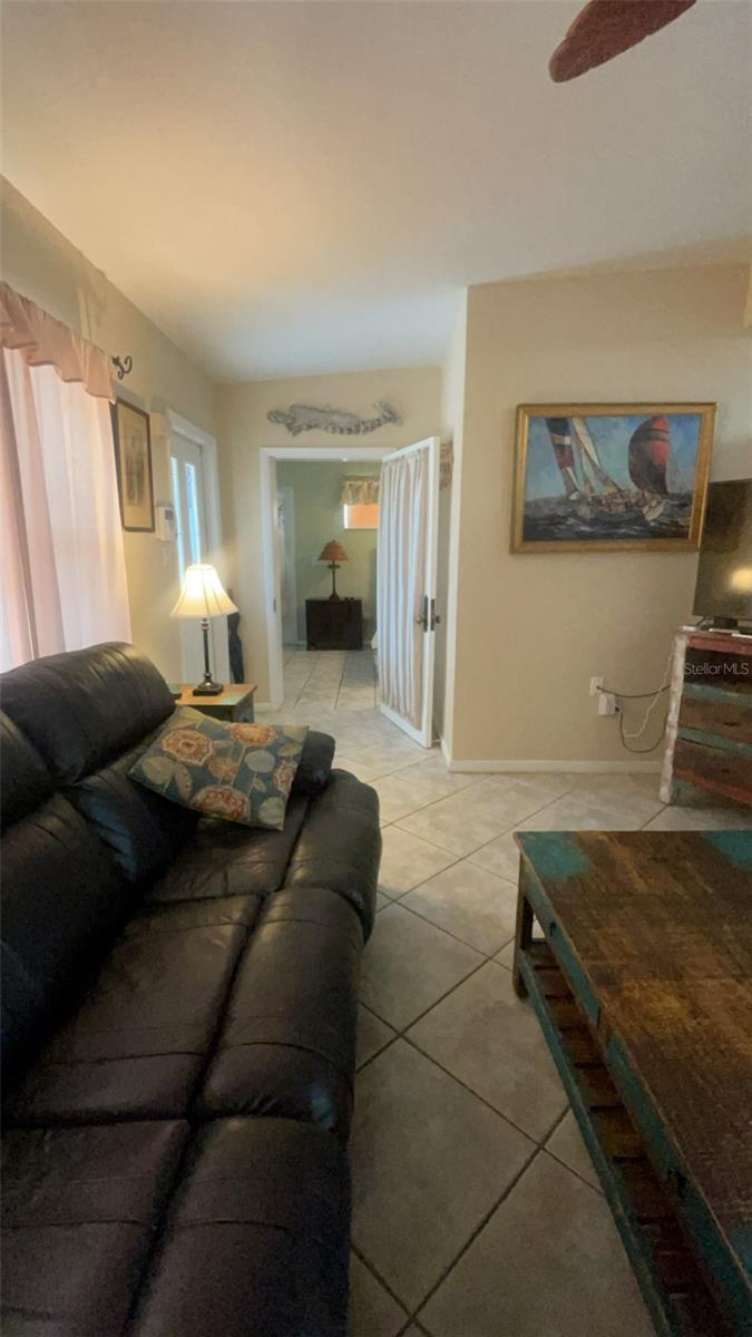 631 PALMETTO DR NE, PORT CHARLOTTE, FL, 33952