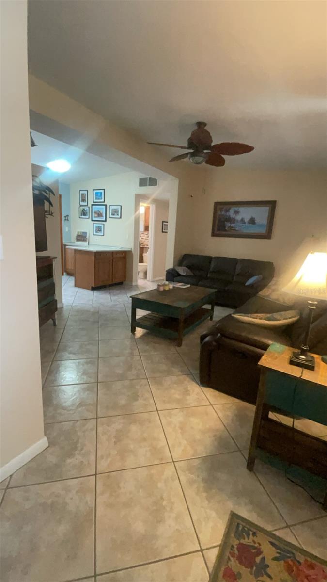 631 PALMETTO DR NE, PORT CHARLOTTE, FL, 33952