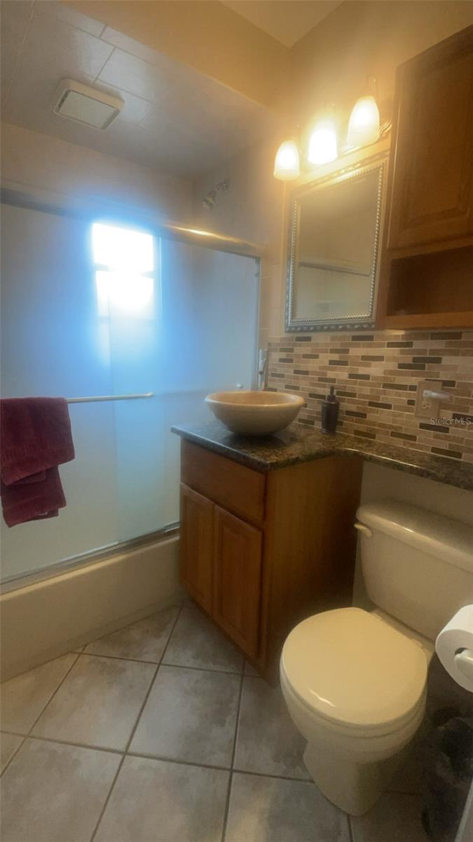 631 PALMETTO DR NE, PORT CHARLOTTE, FL, 33952