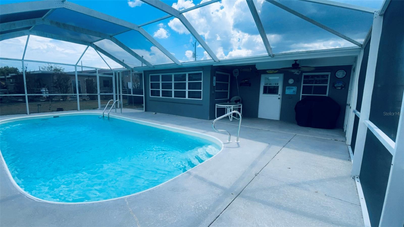 631 PALMETTO DR NE, PORT CHARLOTTE, FL, 33952