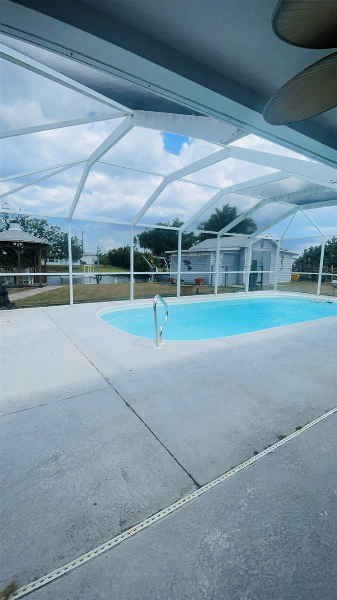 631 PALMETTO DR NE, PORT CHARLOTTE, FL, 33952