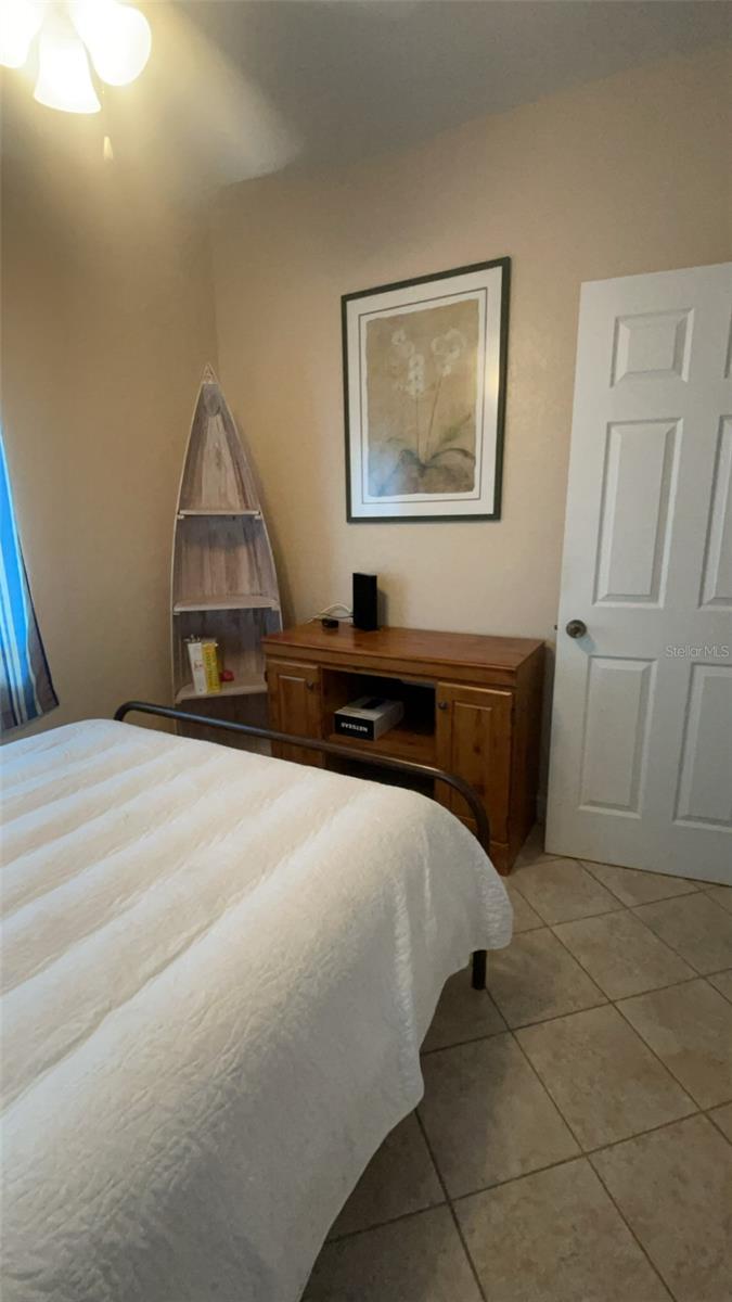 631 PALMETTO DR NE, PORT CHARLOTTE, FL, 33952