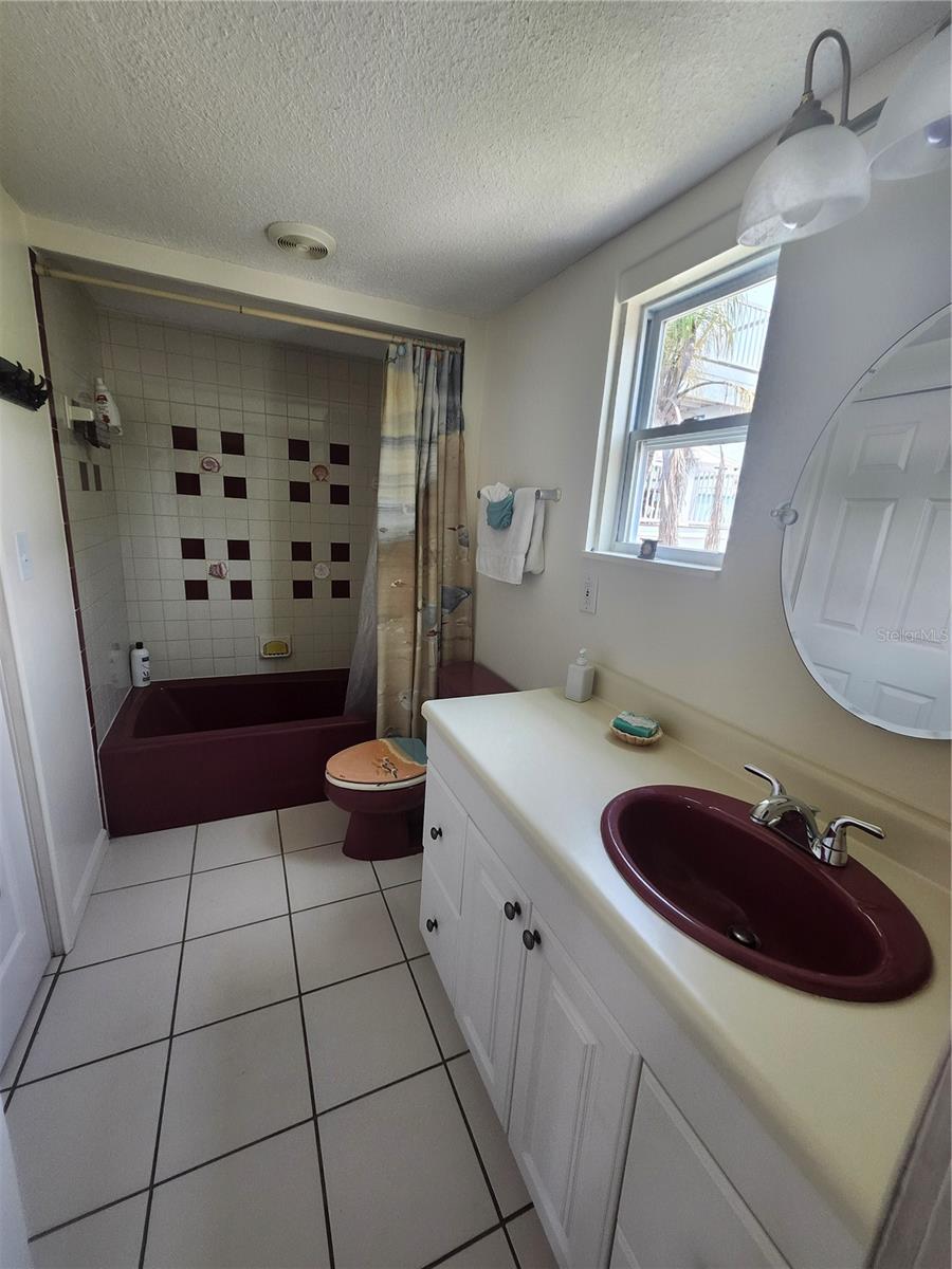 300 N 22ND ST, BRADENTON BEACH, FL, 34217