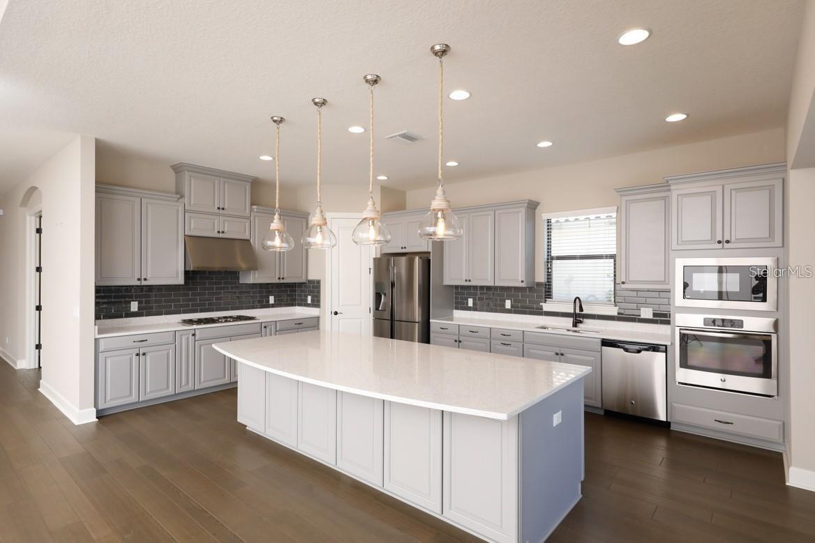 5022 TIVOLI RUN, BRADENTON, FL, 34211