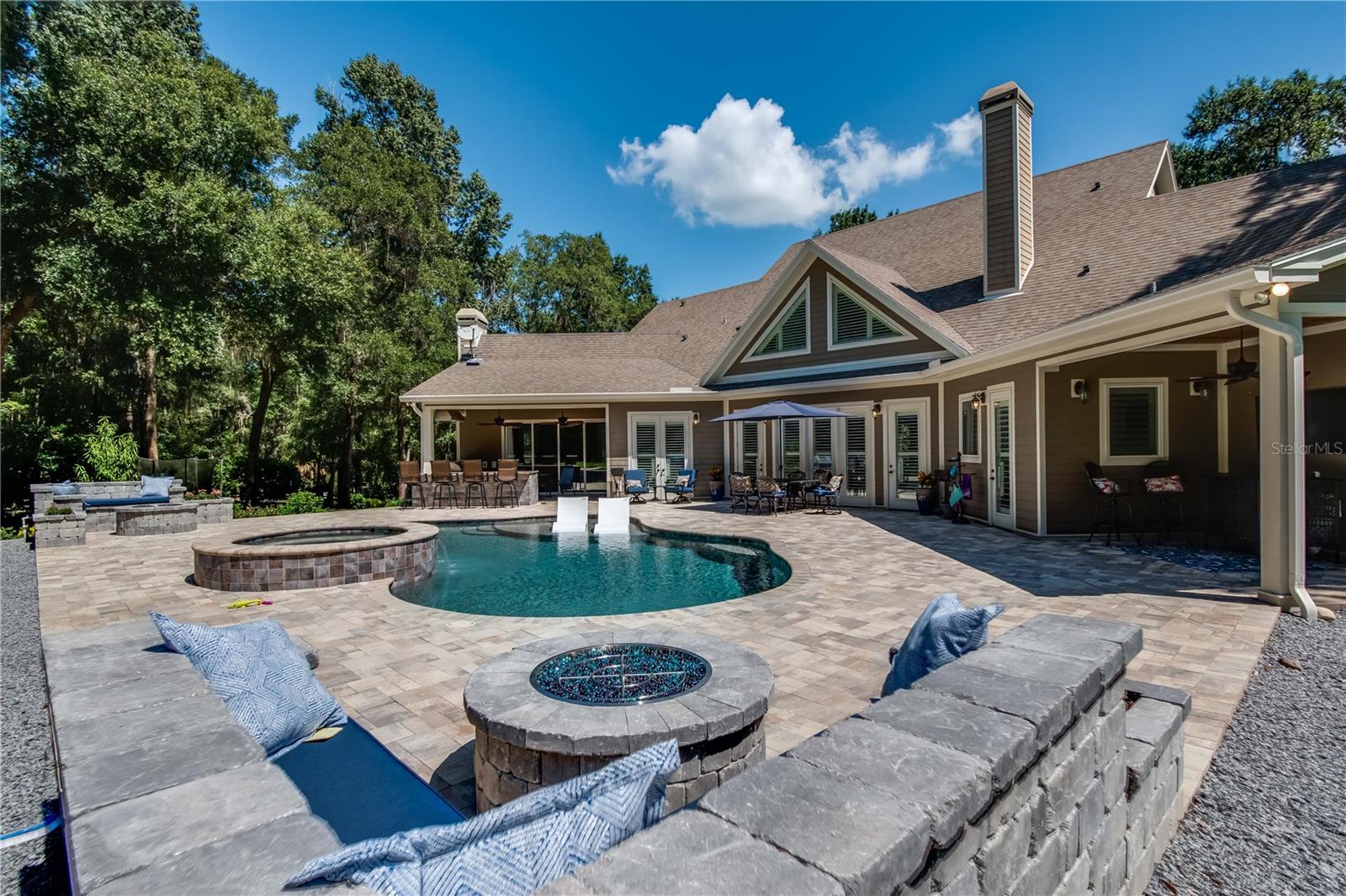 OM700620 Property Photo