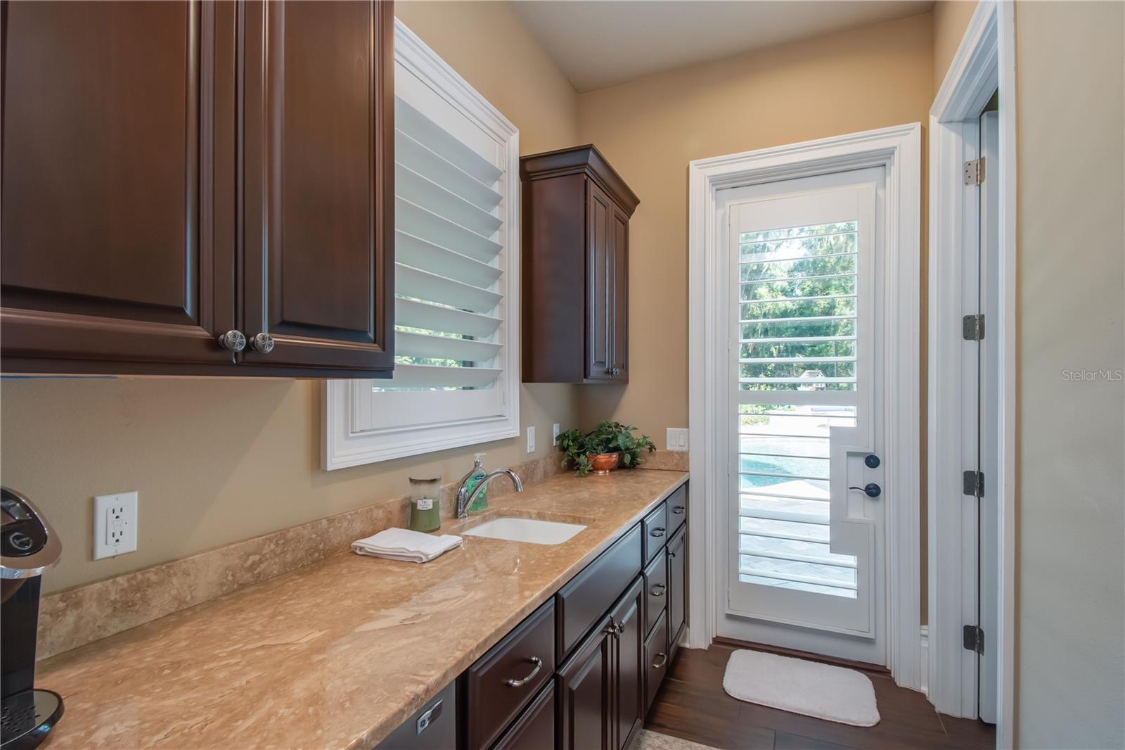 OM700620 Property Photo