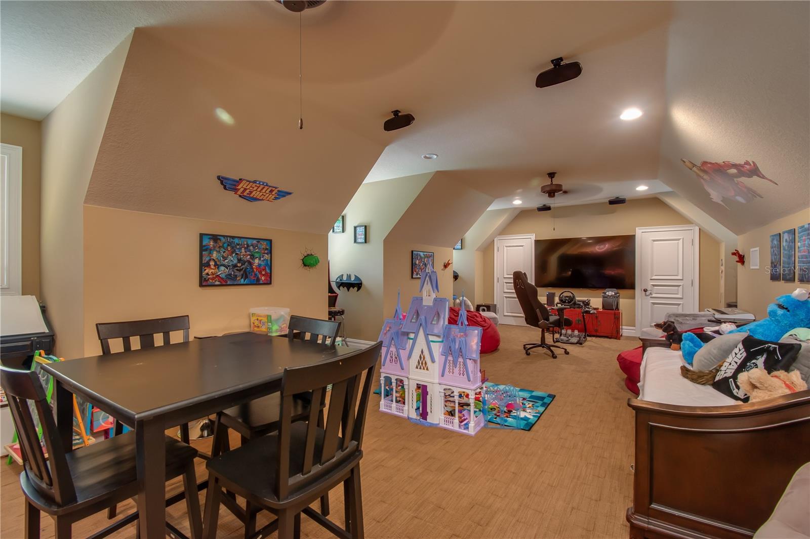 OM700620 Property Photo