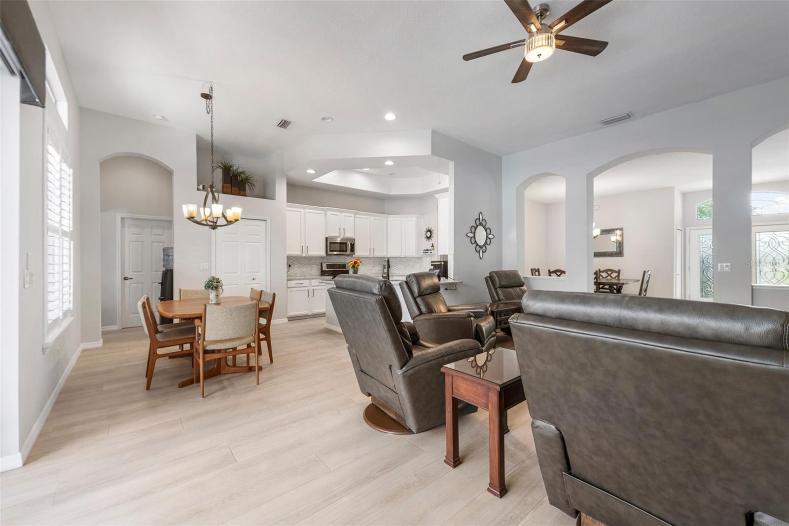 2402 BLUE STONE CT, VALRICO, FL, 33594