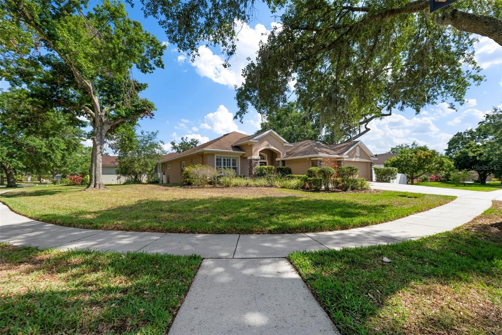 2402 BLUE STONE CT, VALRICO, FL, 33594