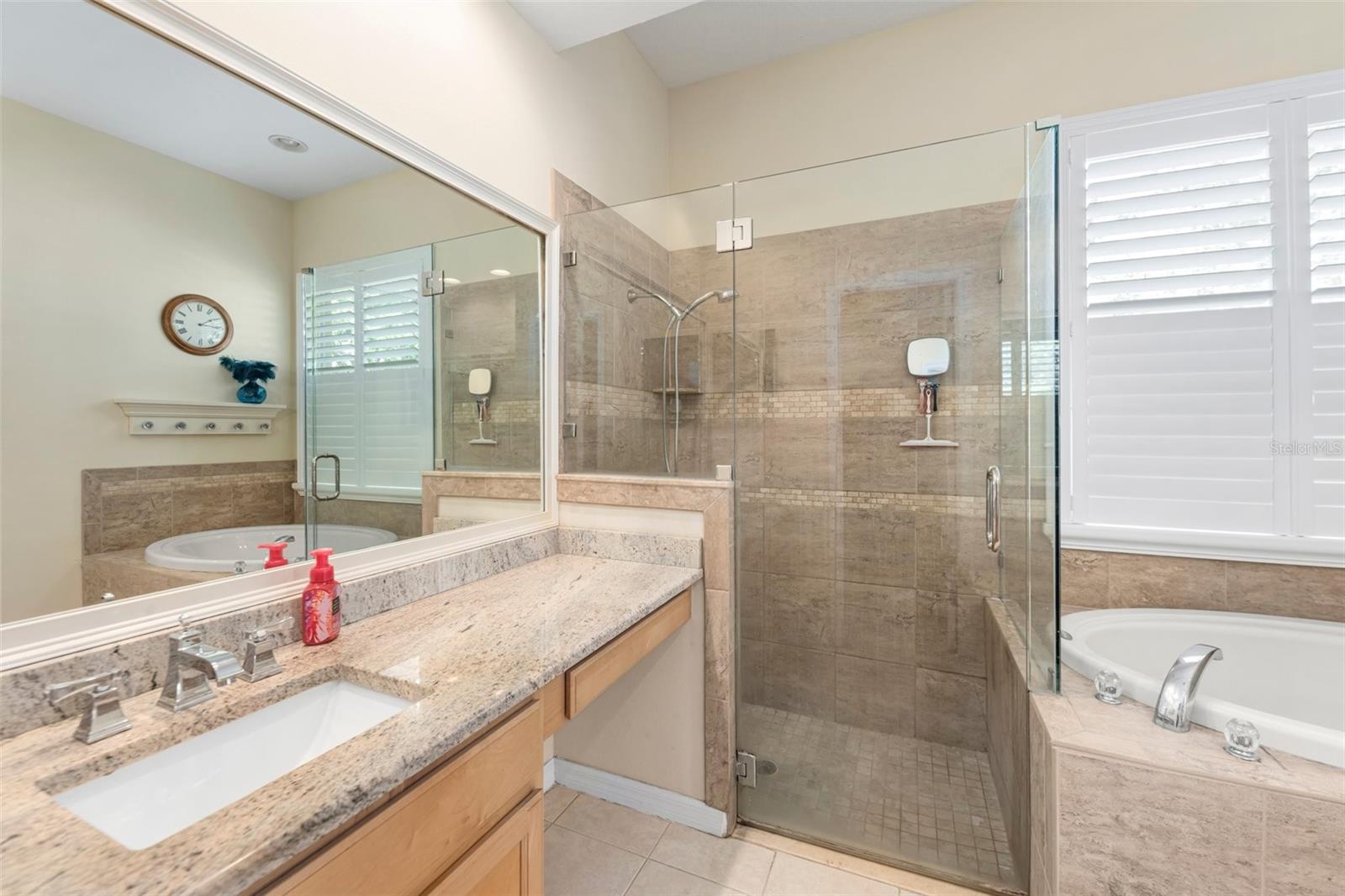 2402 BLUE STONE CT, VALRICO, FL, 33594