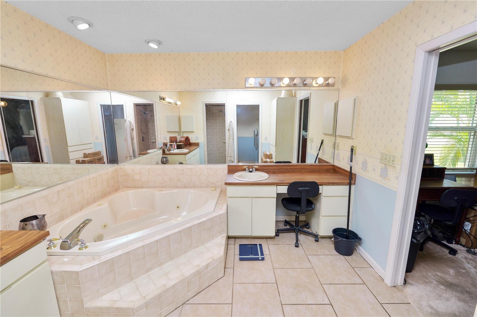 2103 SYLVESTER CT, LAKELAND, FL, 33803