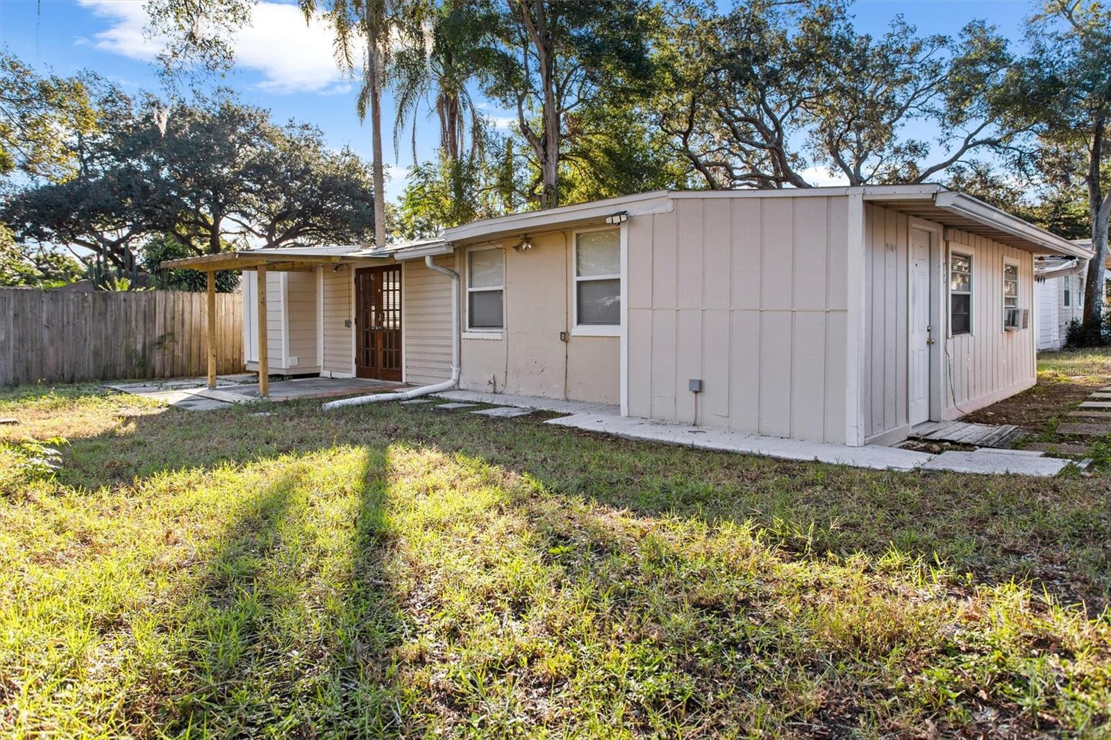 904 LAKEVIEW RD #Unit B, CLEARWATER, FL, 33756