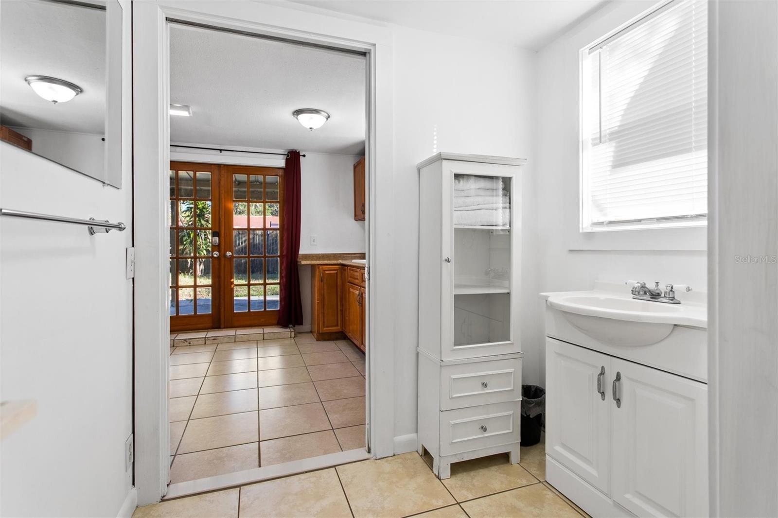 904 LAKEVIEW RD #Unit B, CLEARWATER, FL, 33756