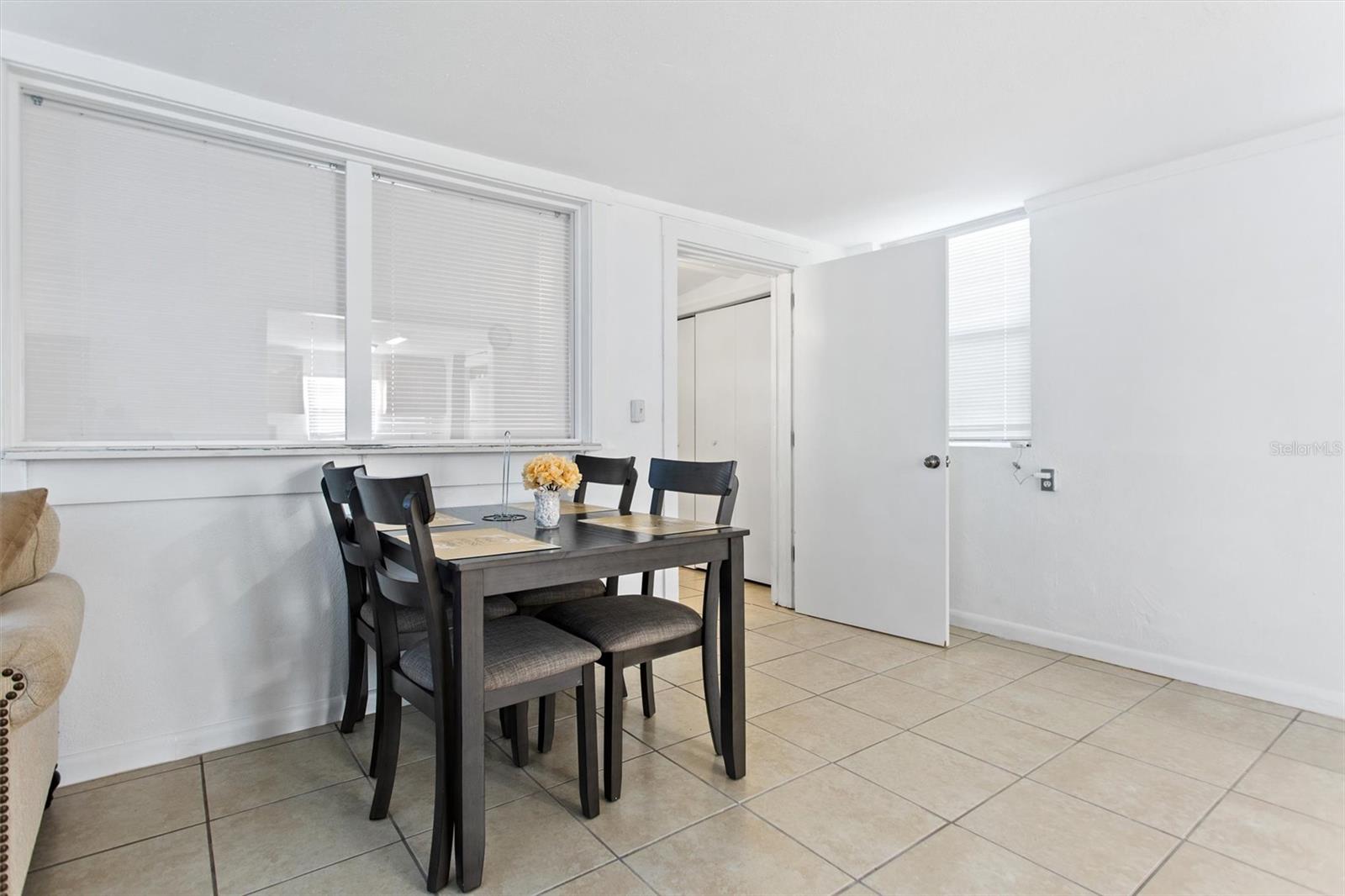 904 LAKEVIEW RD #Unit B, CLEARWATER, FL, 33756