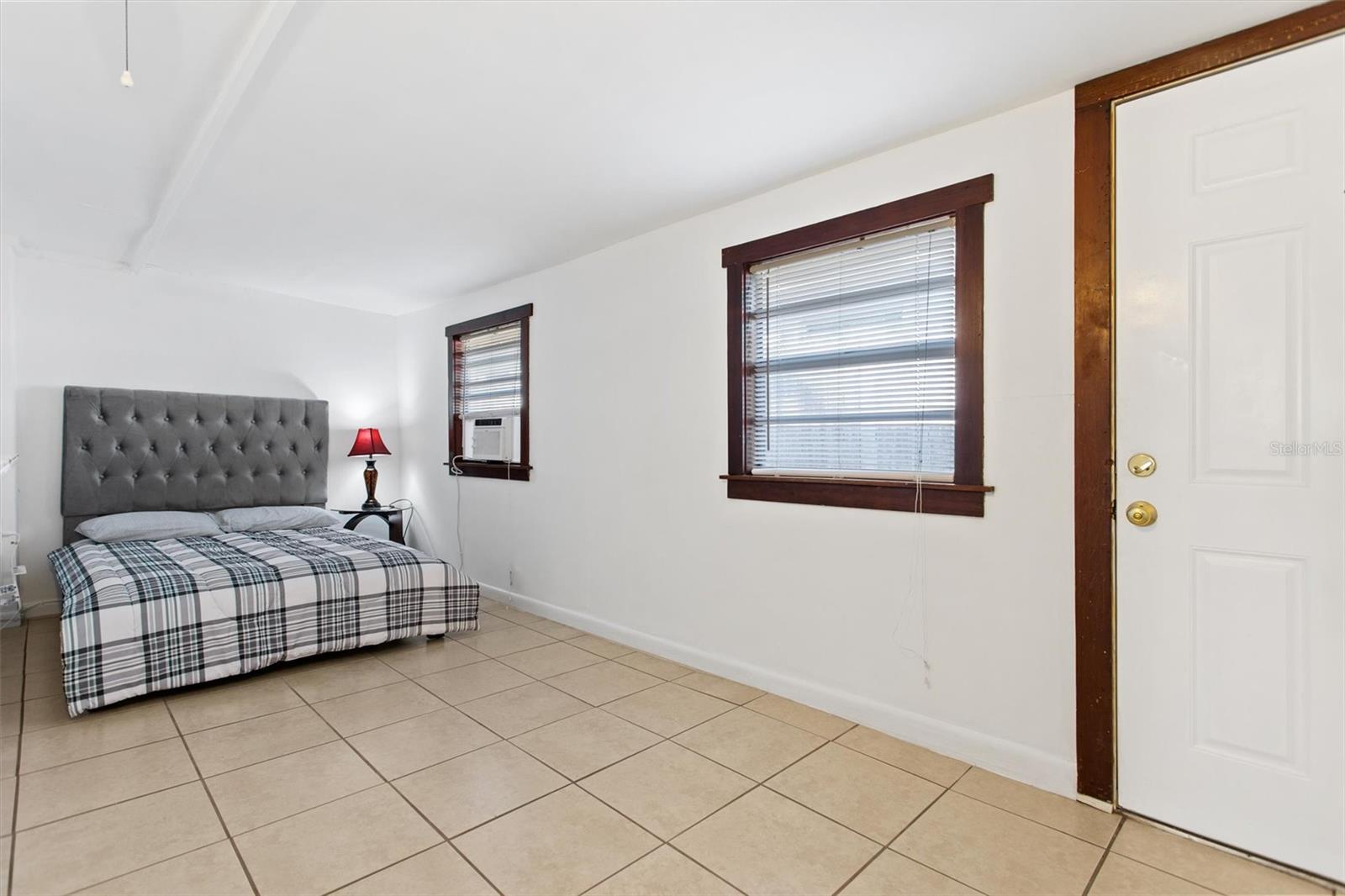 904 LAKEVIEW RD #Unit B, CLEARWATER, FL, 33756