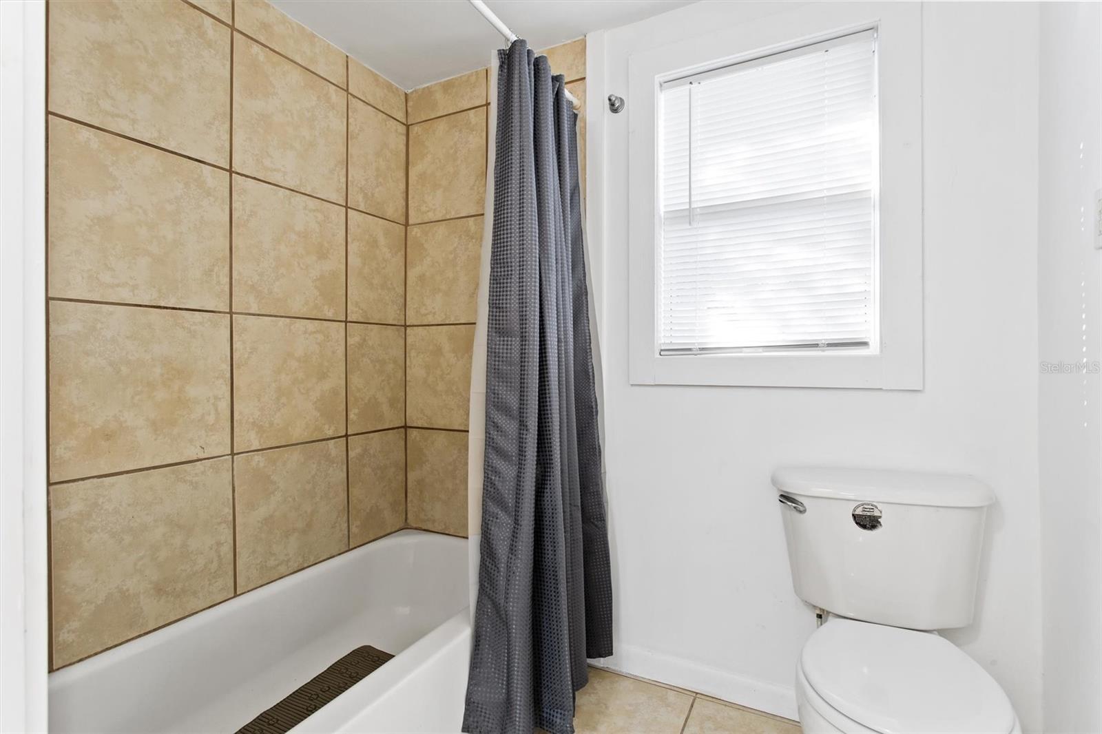 904 LAKEVIEW RD #Unit B, CLEARWATER, FL, 33756