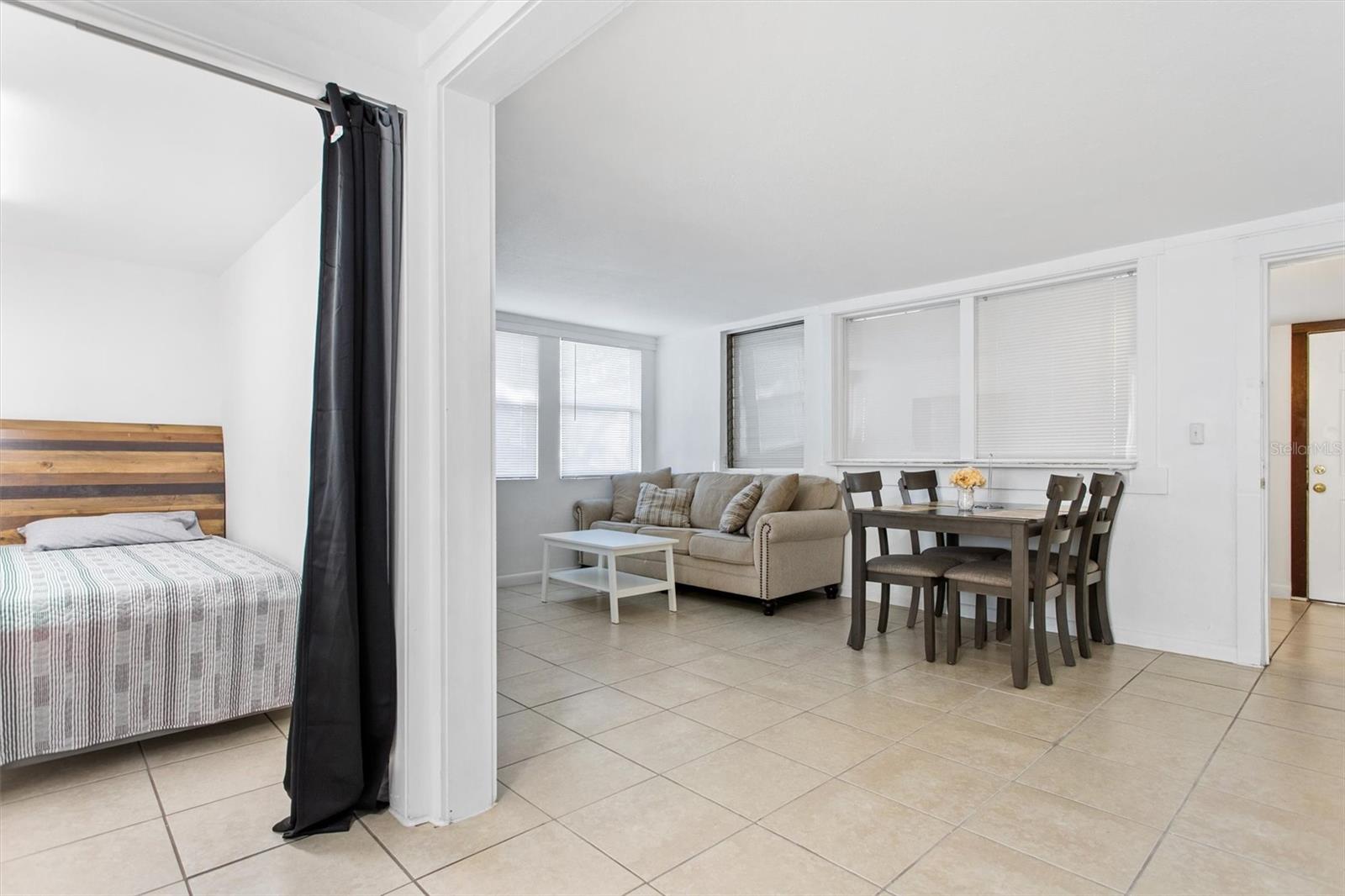 904 LAKEVIEW RD #Unit B, CLEARWATER, FL, 33756